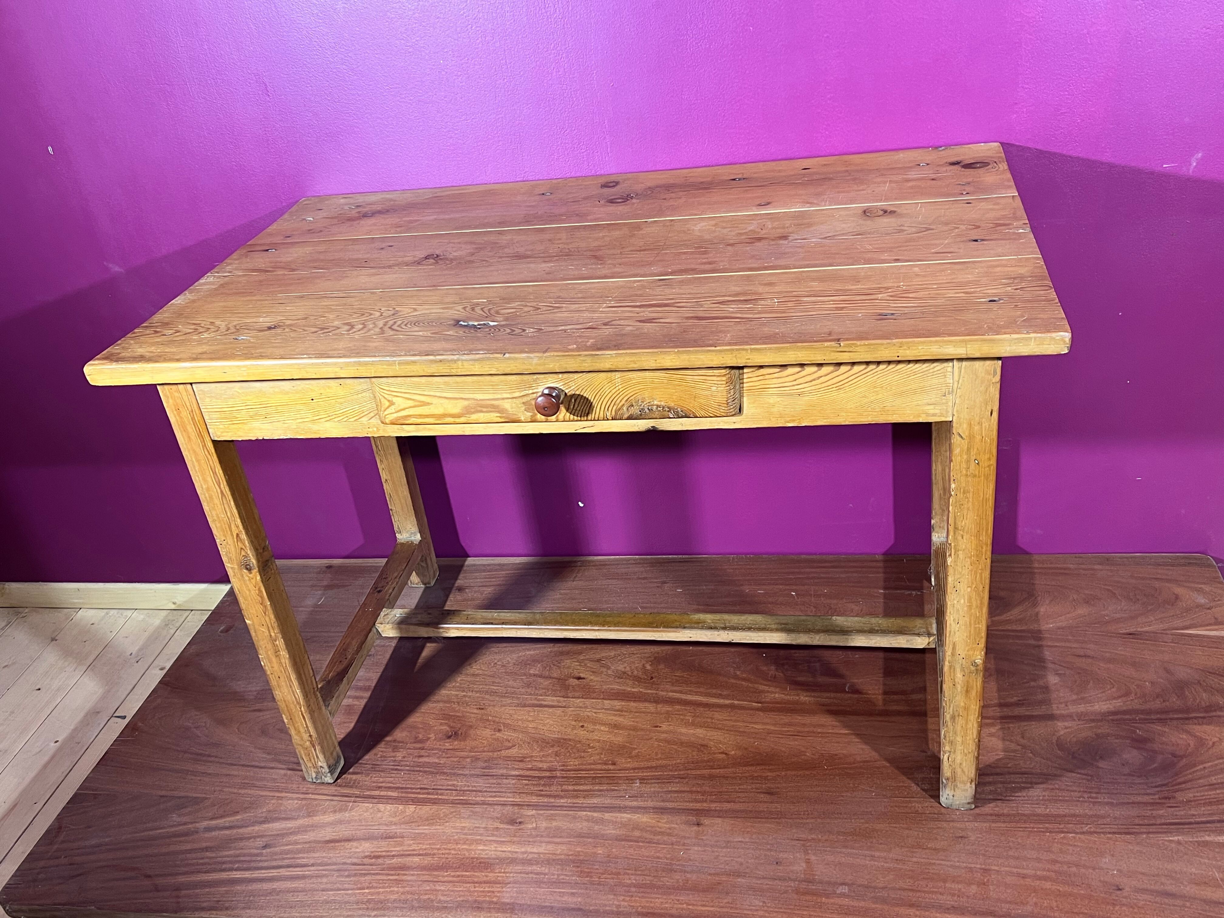 Small Farm Table / Country Office