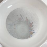 Grand vase en verre soufflé à inclusions polychromes style Murano