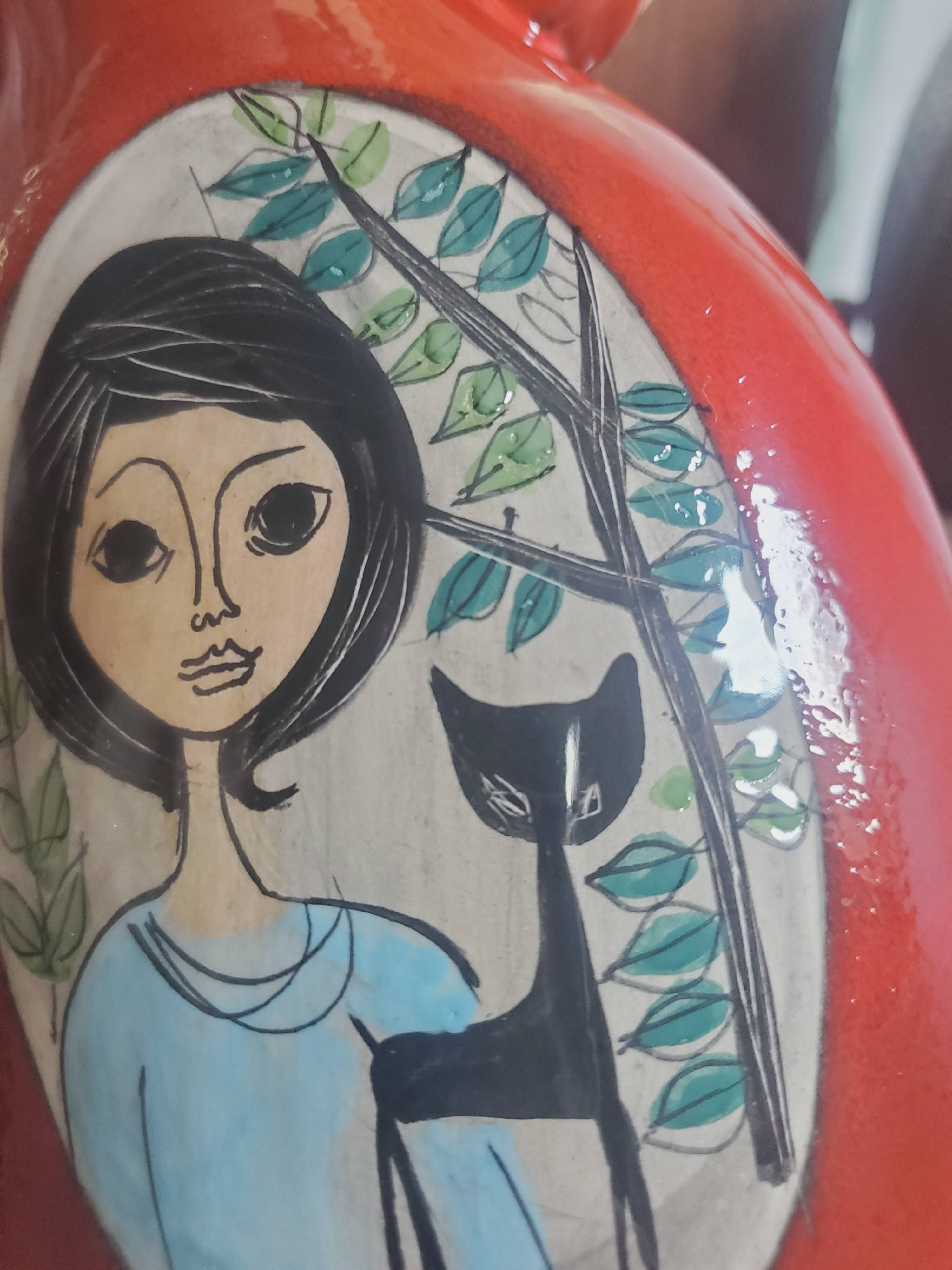 Vintage Français années 1960 Jean de Lespinasse, JdL 330, Vase ovale émaillé rouge avec portrait féminin.