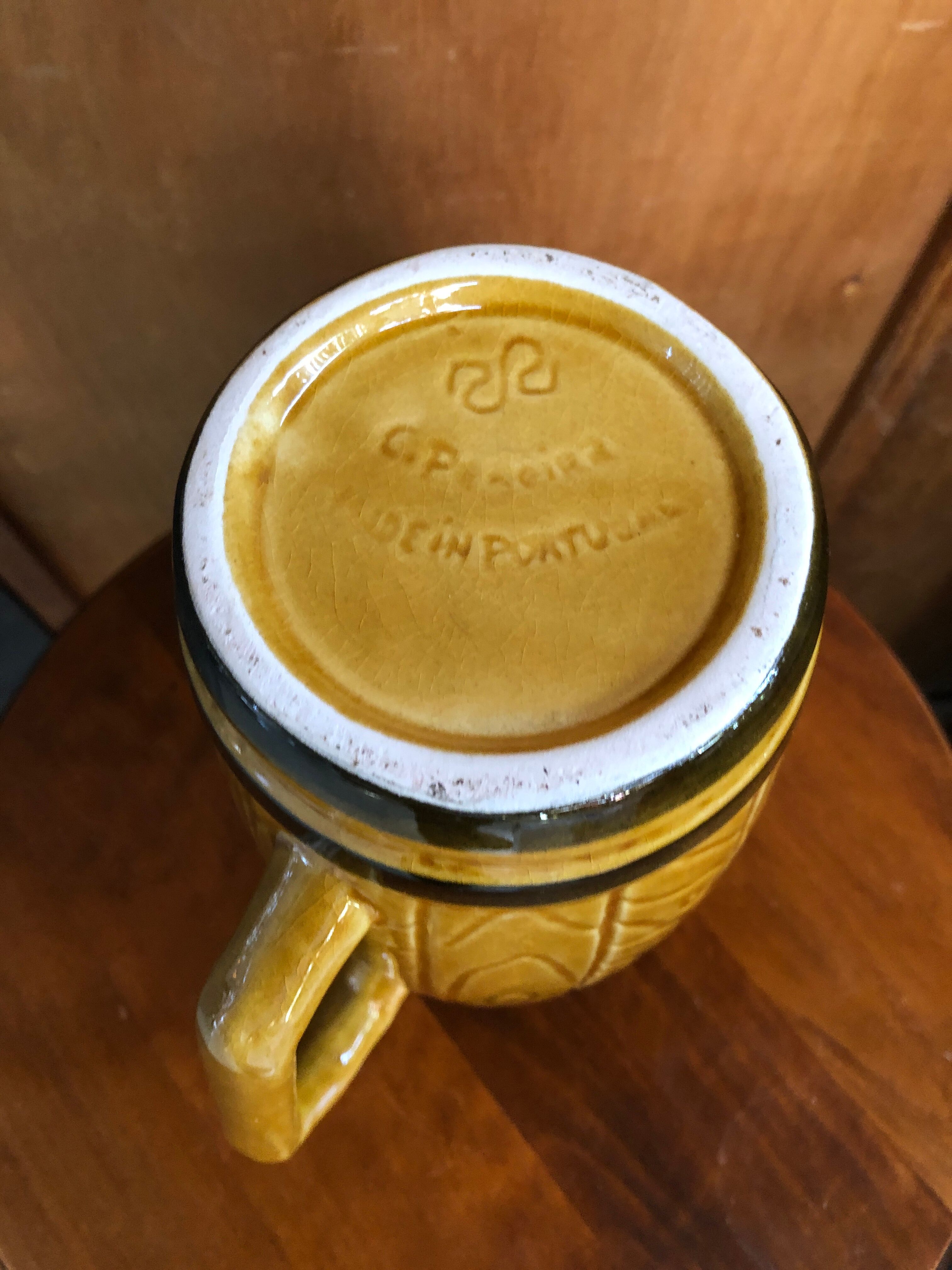 Old pitcher service & 5 ceramic mugs vintage yellow green grape vine decor