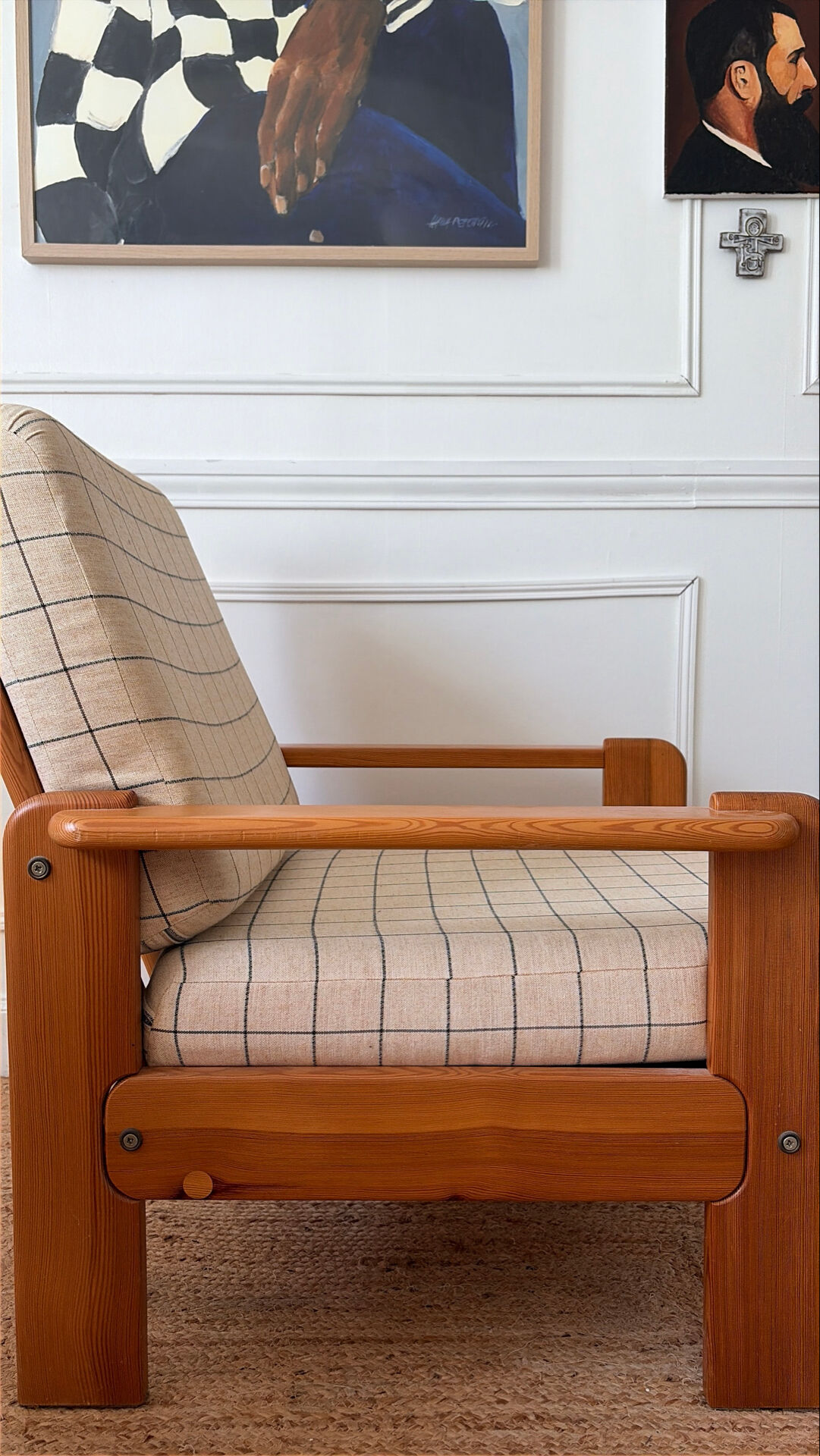 Fauteuil moderniste en pin années 70