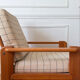 Fauteuil moderniste en pin années 70