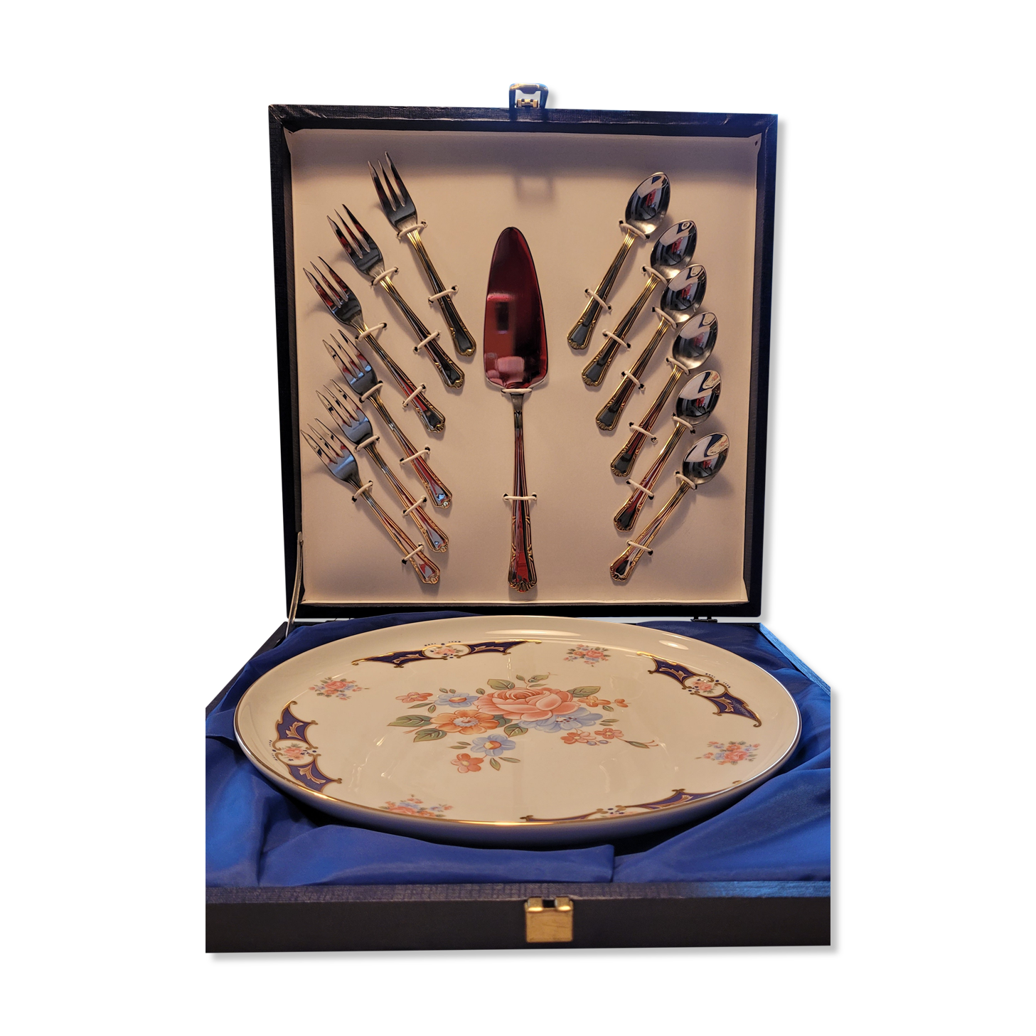 Set pie dish and dessert cutlery