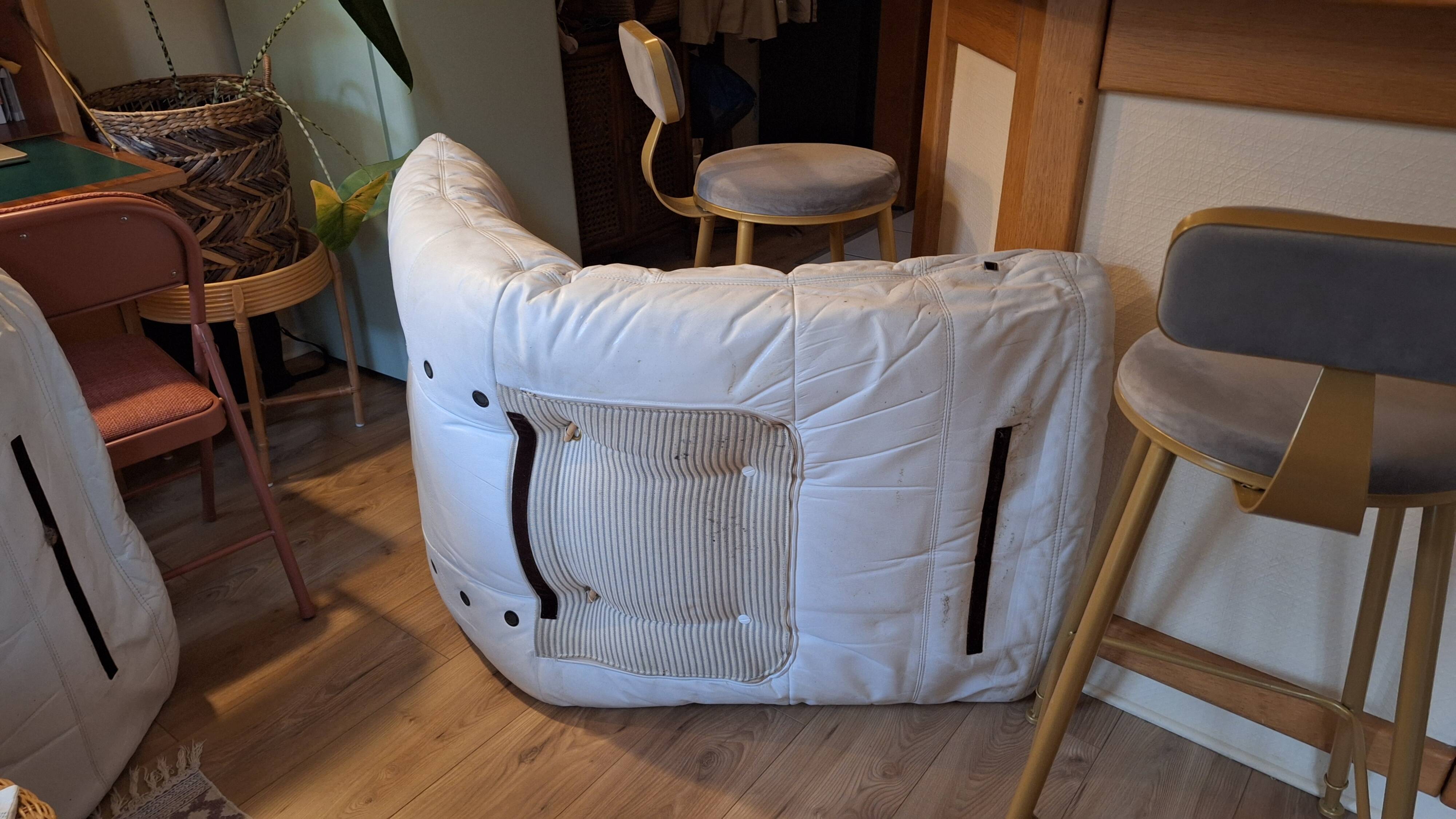 Canapé Ligne Roset Marsala – Michel Ducaroy – plexiglas fumé – vintage