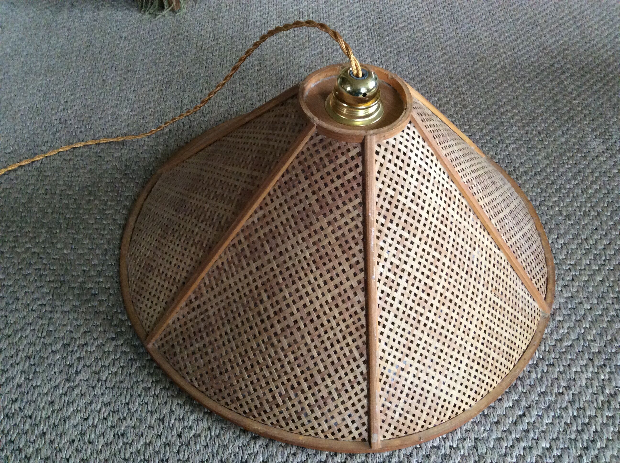 Rattan suspension