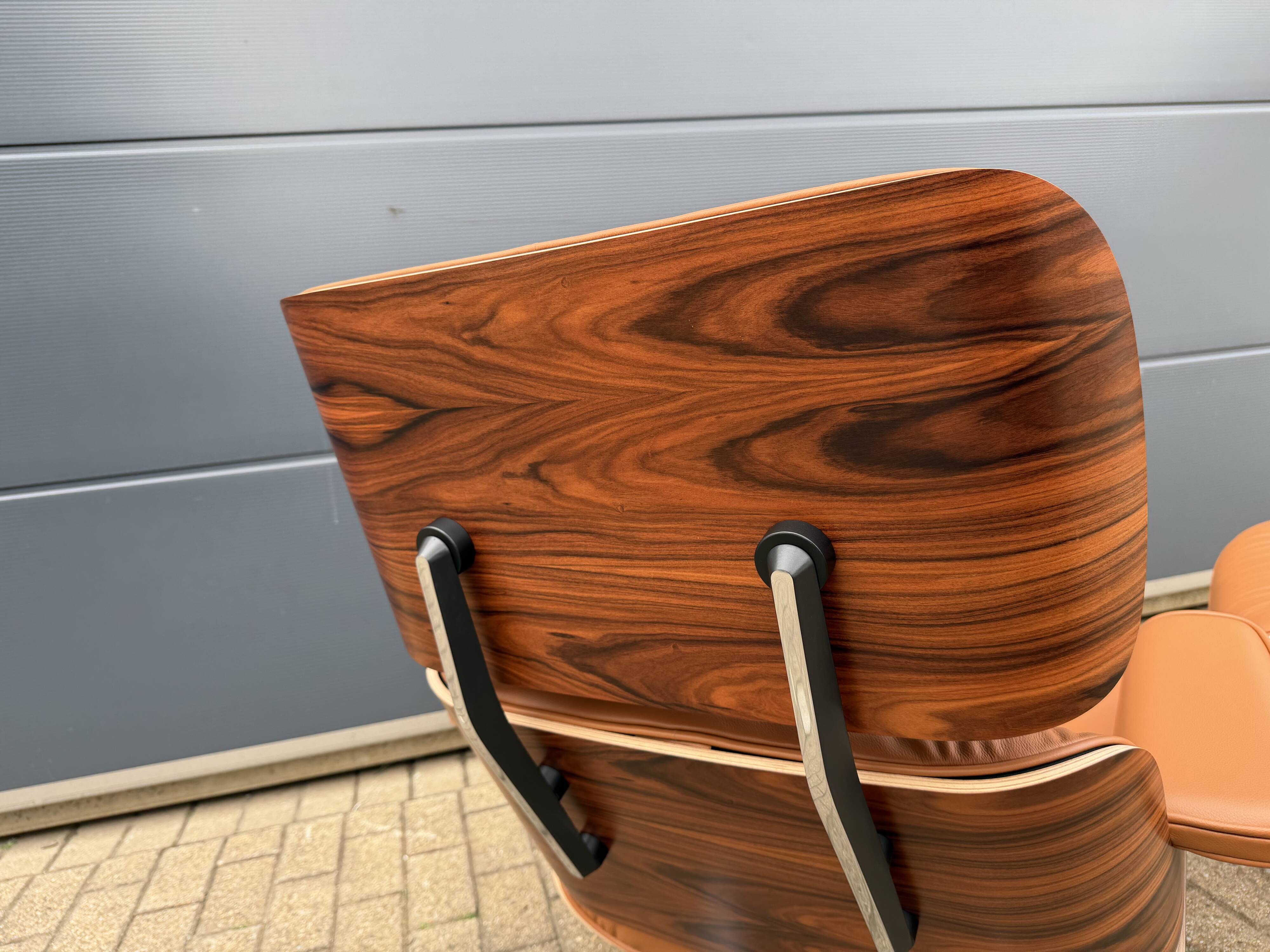 Vitra Eames Lounge Chair XL + Ottoman, Cognac leather & Santos Rosewood