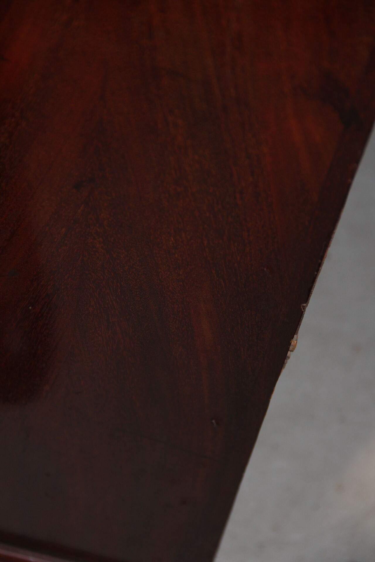 Louis Philippe chest of drawers, 19th century, in mahogany, Sainte-Anne marble