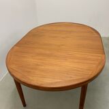 Round extending dining table in teak by Velje 1960s Denmark
