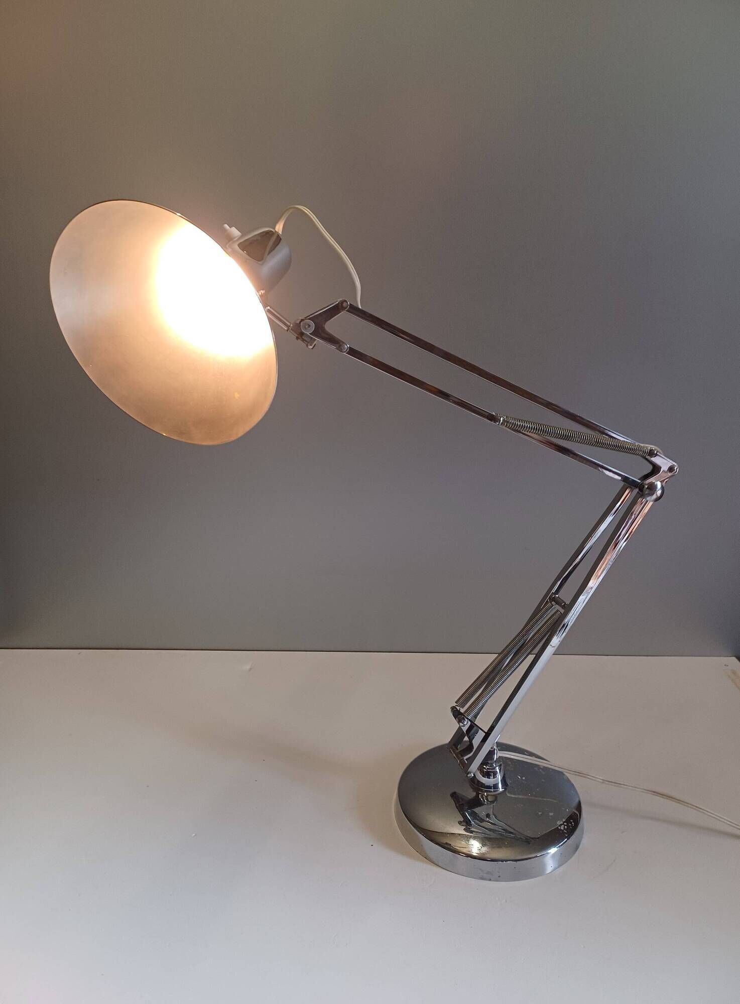 Luxo L4 Lamp - By Jacob Jacobsen Very beautiful Luxo model L4 lamp by Jac