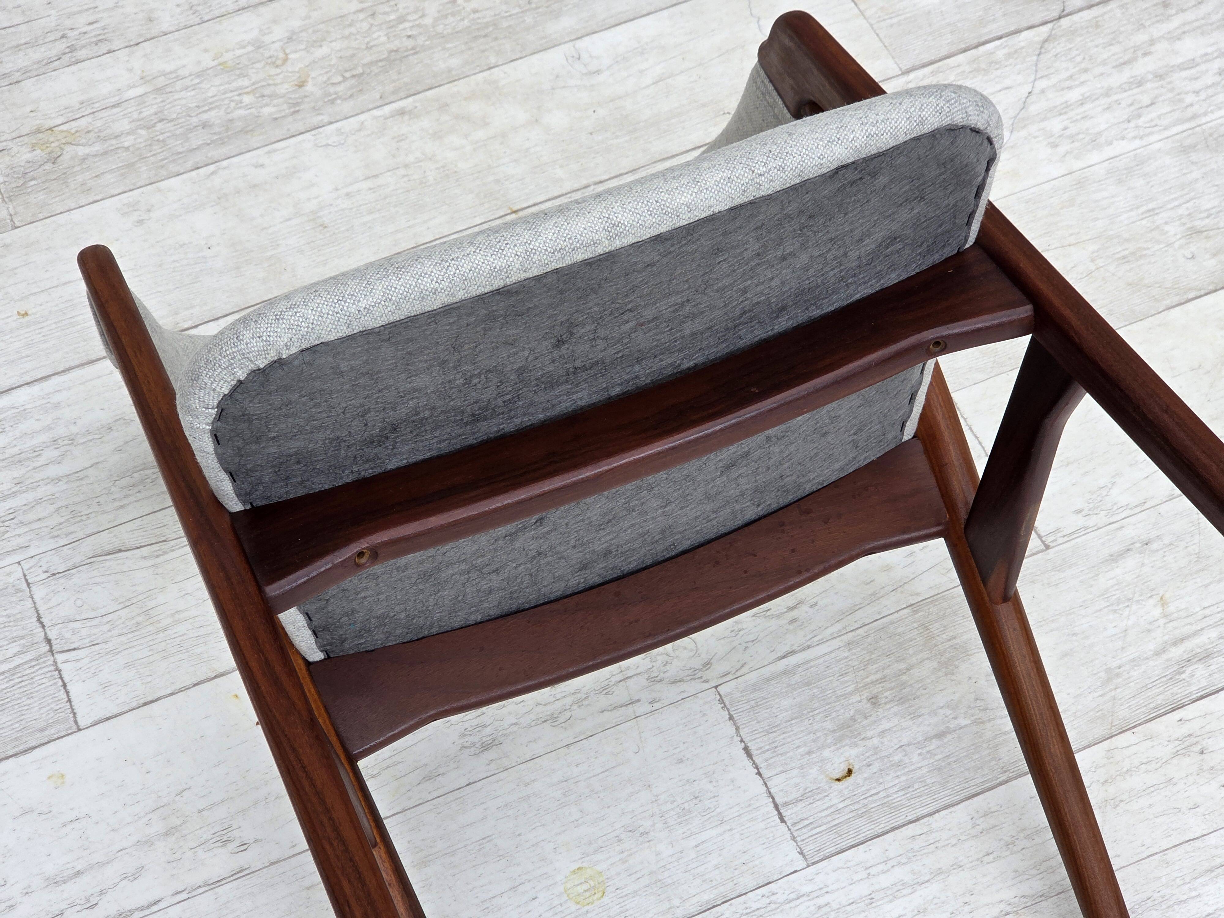 Années 1960, design danois par Th.Harlev, modèle 205, ensemble de 4 chaises rembourrées
