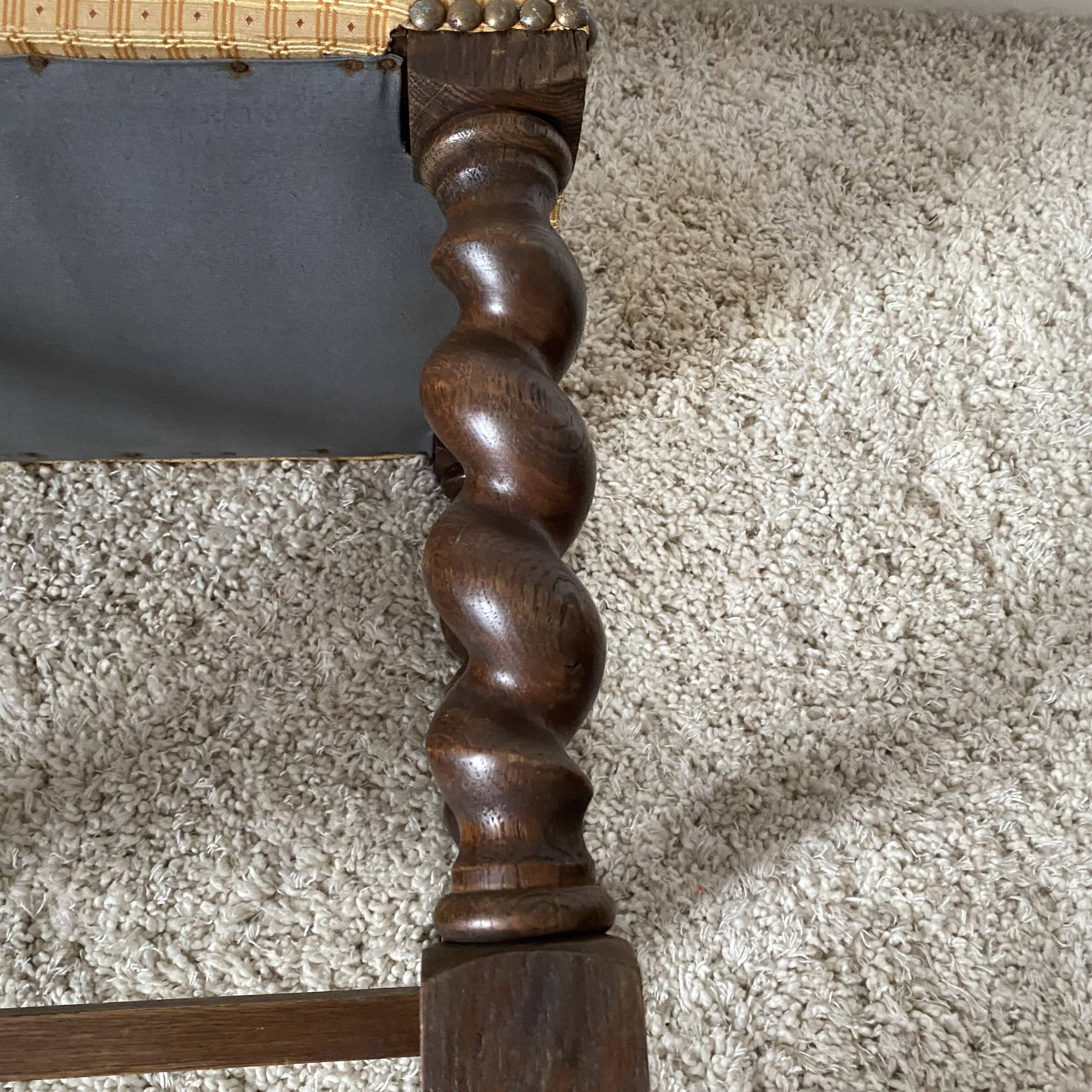 Stool with turned legs