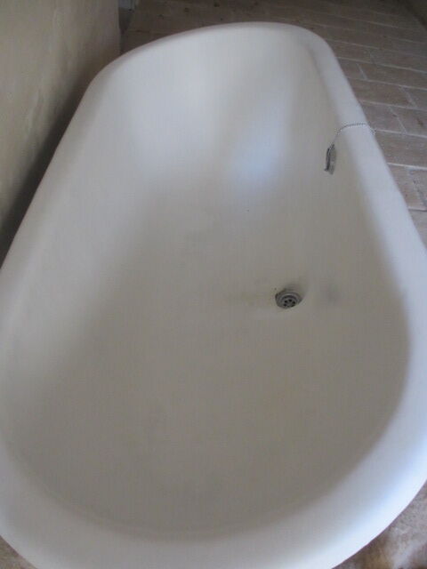 Antique cast iron bathtub