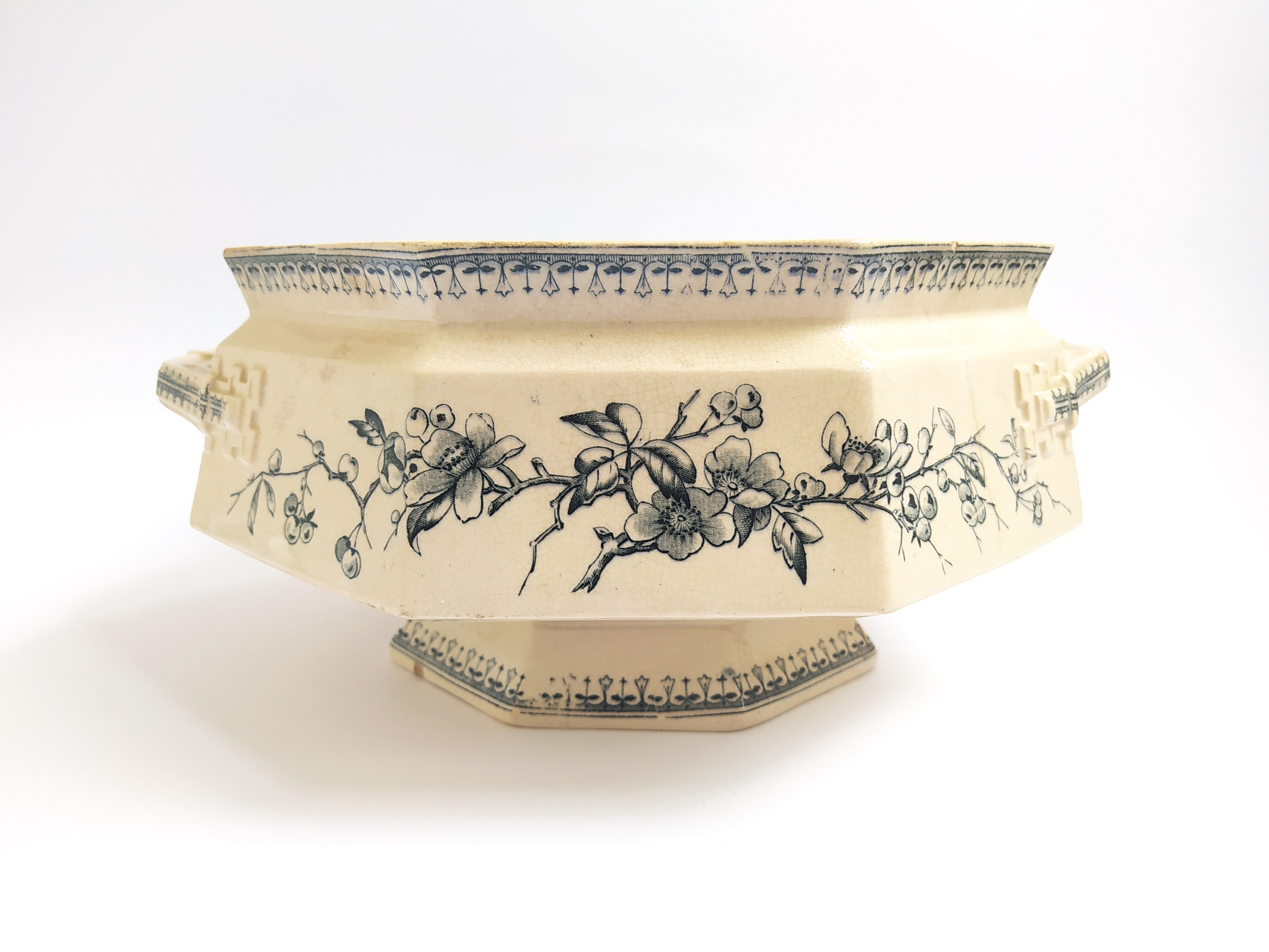 Large cut in the style of iron earth old earthenware (traces of time, see description)