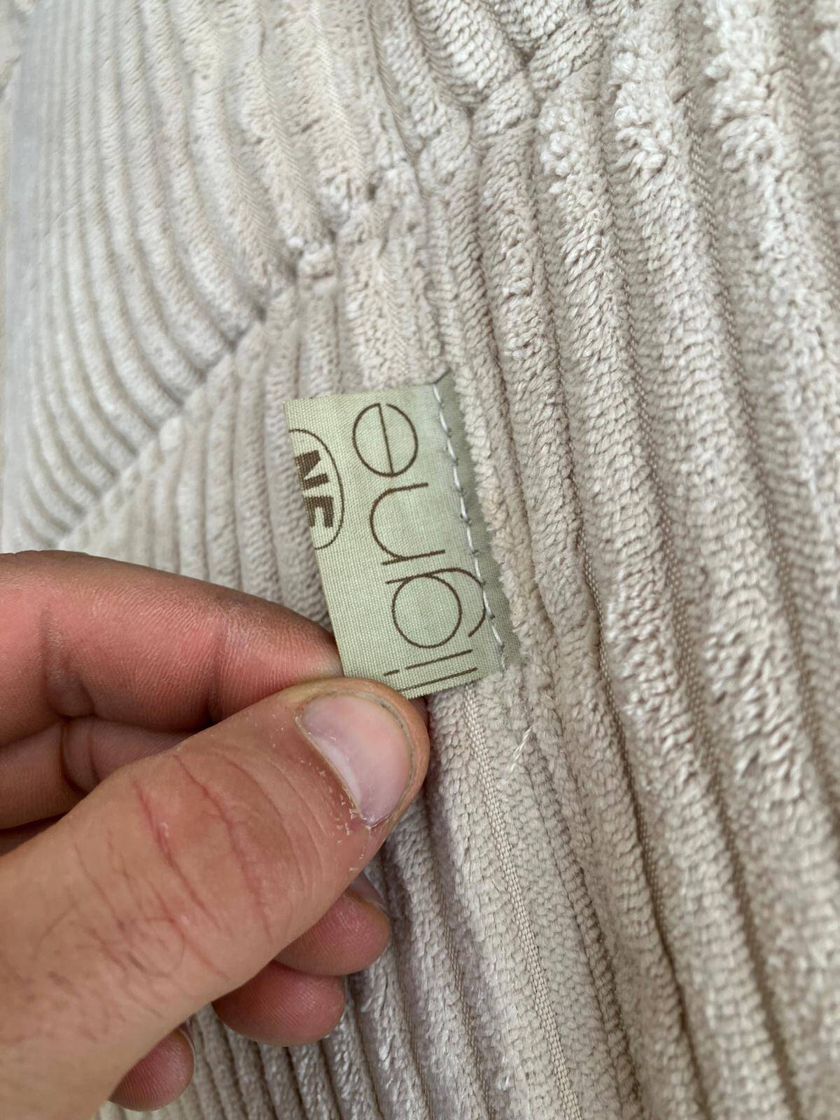 Ligne Roset Kashima 2-seater Beige Corduroy