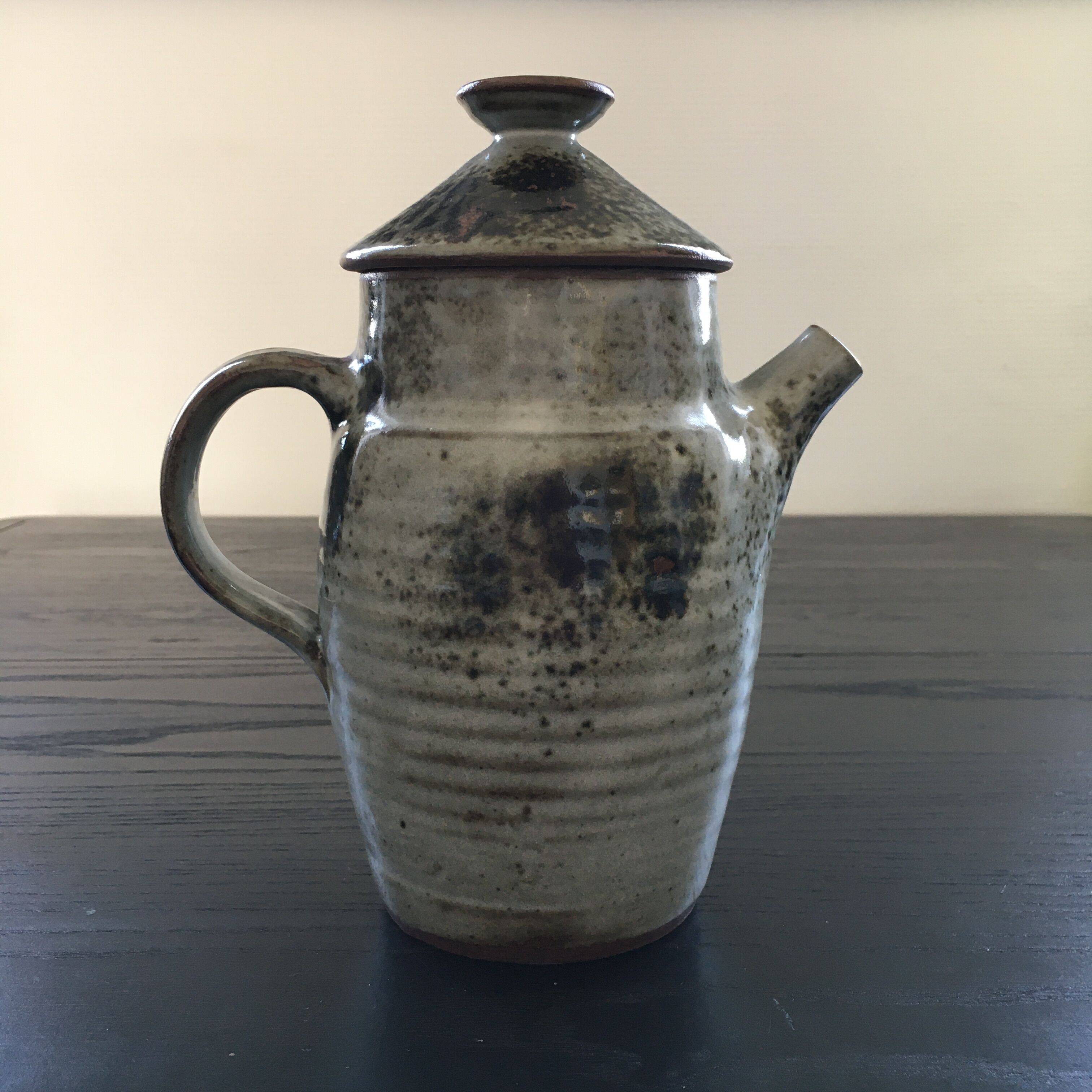 Morvan sandstone pitcher pot