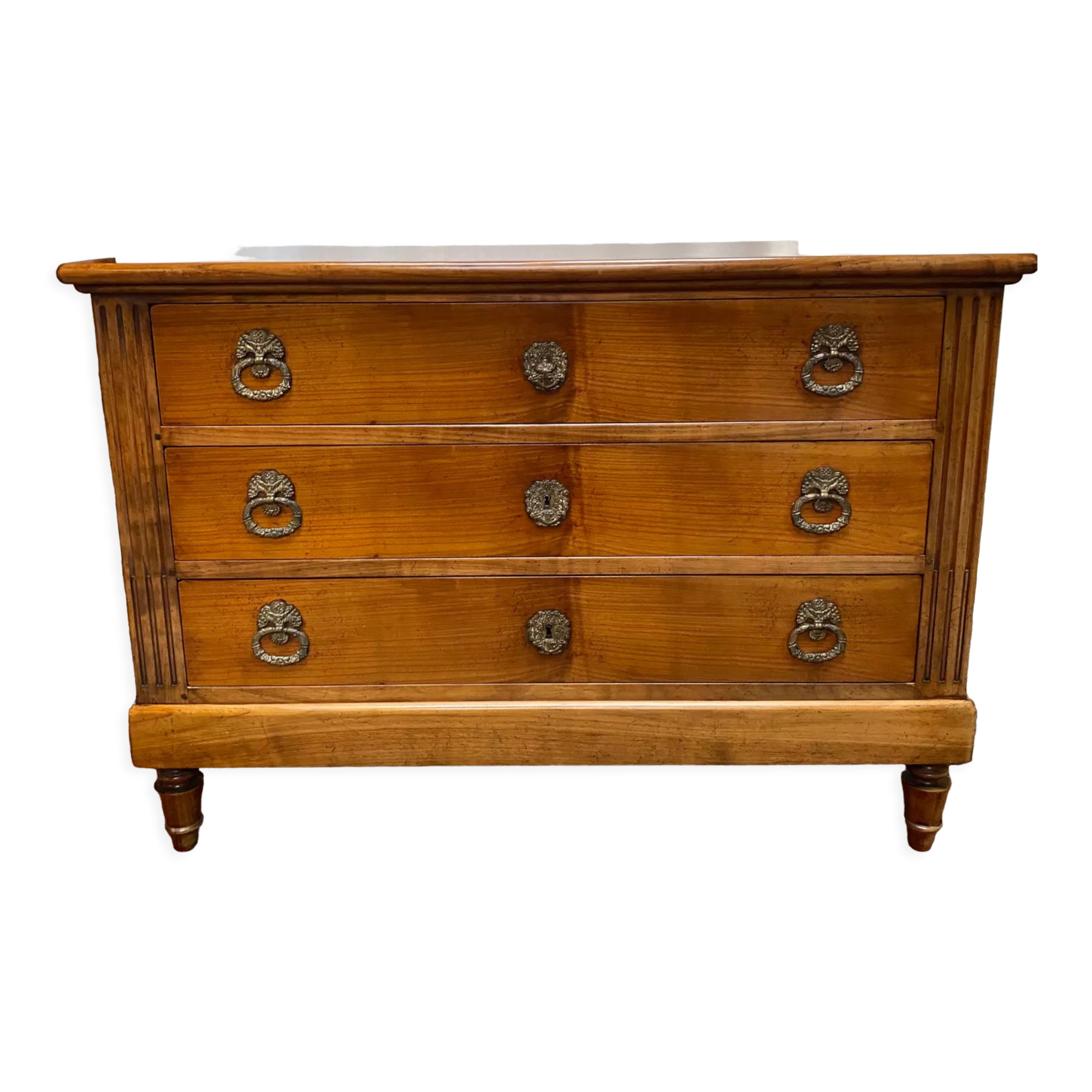 Commode en massif style Louis XVI, 3 tiroirs