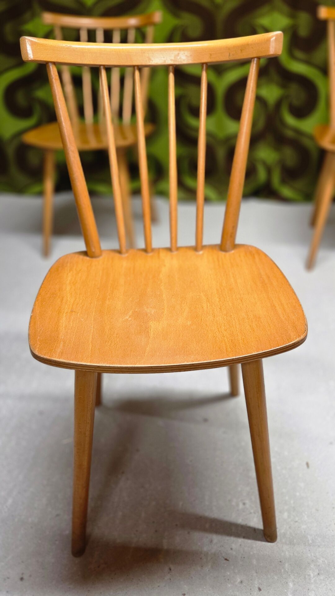 Set of 4 country-style bistro chairs farmhouse chalet 1960 vintage