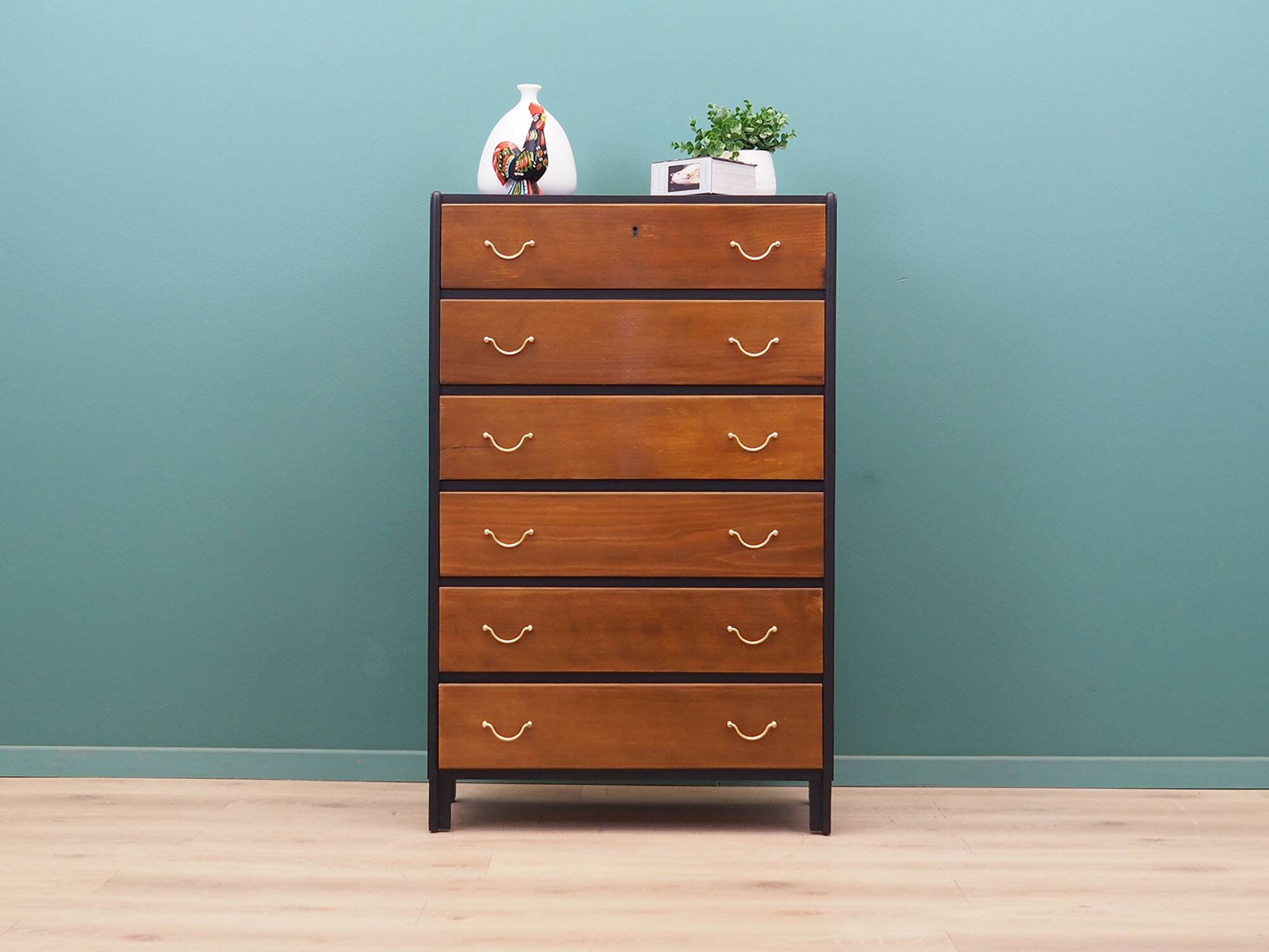 Walnut chest of drawers, Danish design, 1960s, production: Denmark