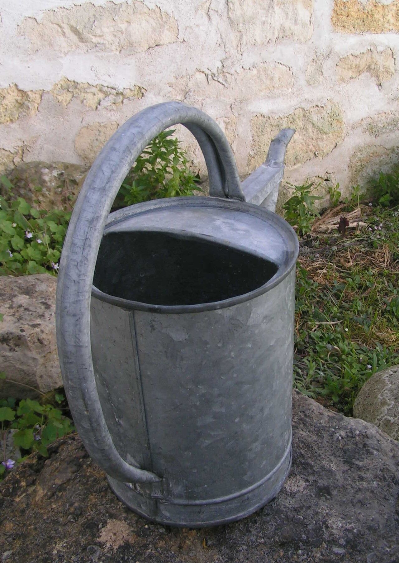 Zinc watering can