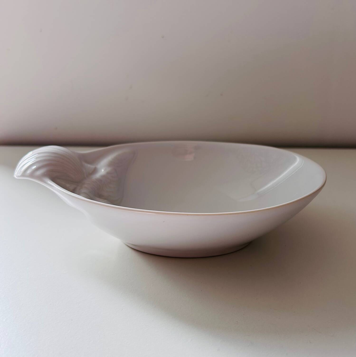 Shell and crustacean catch-all tray