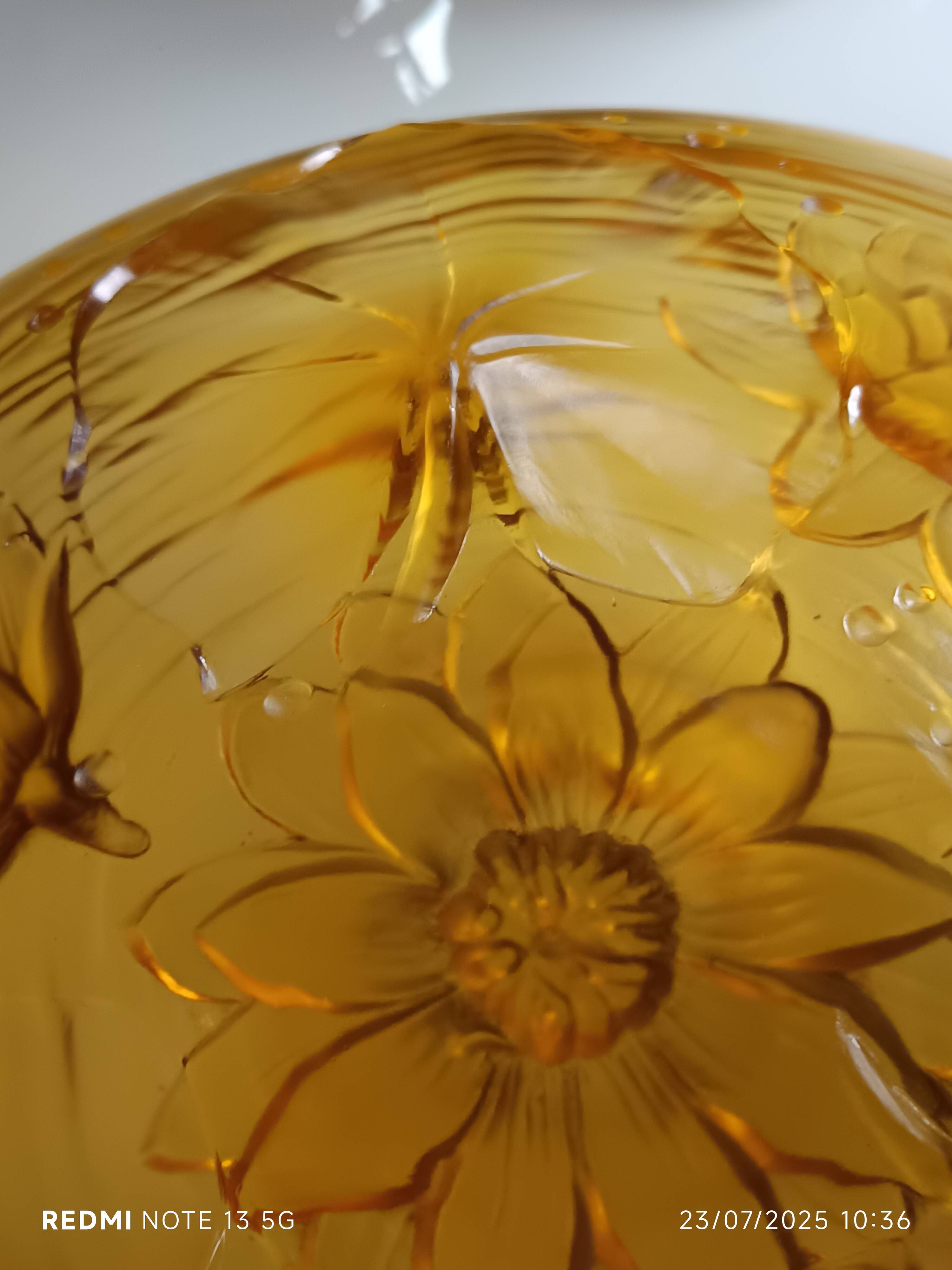 Verlys cup Water lily flowers amber molded pressed glass 60s