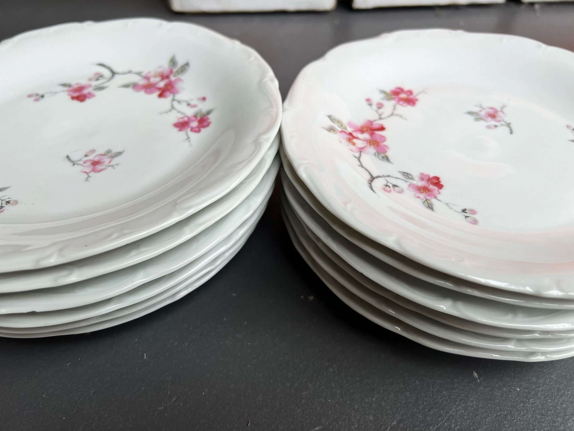 Lot de12 assiettes à dessert en porcelaine de Sologne