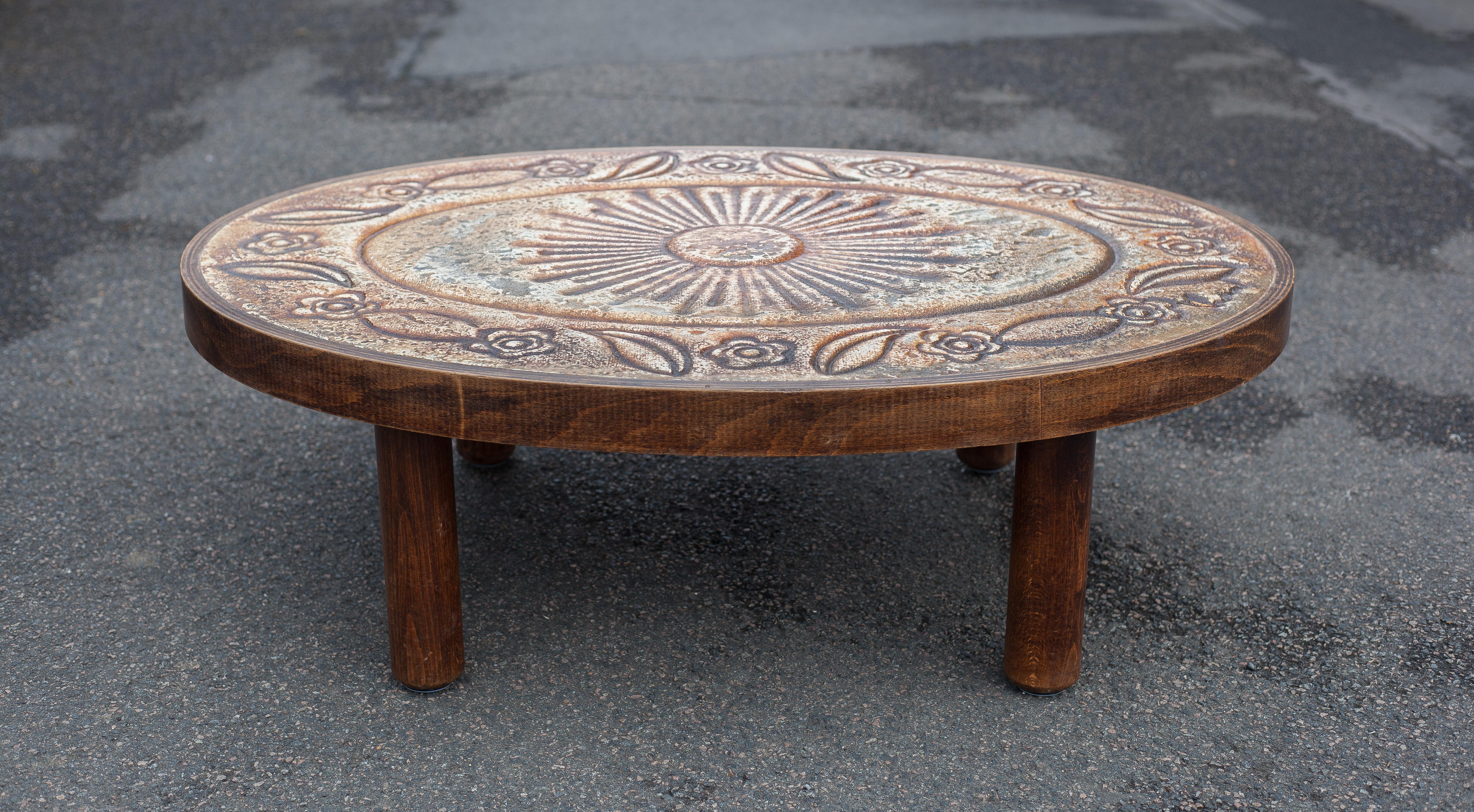 Coffee table lava stone