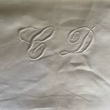 Drap ancien brodé