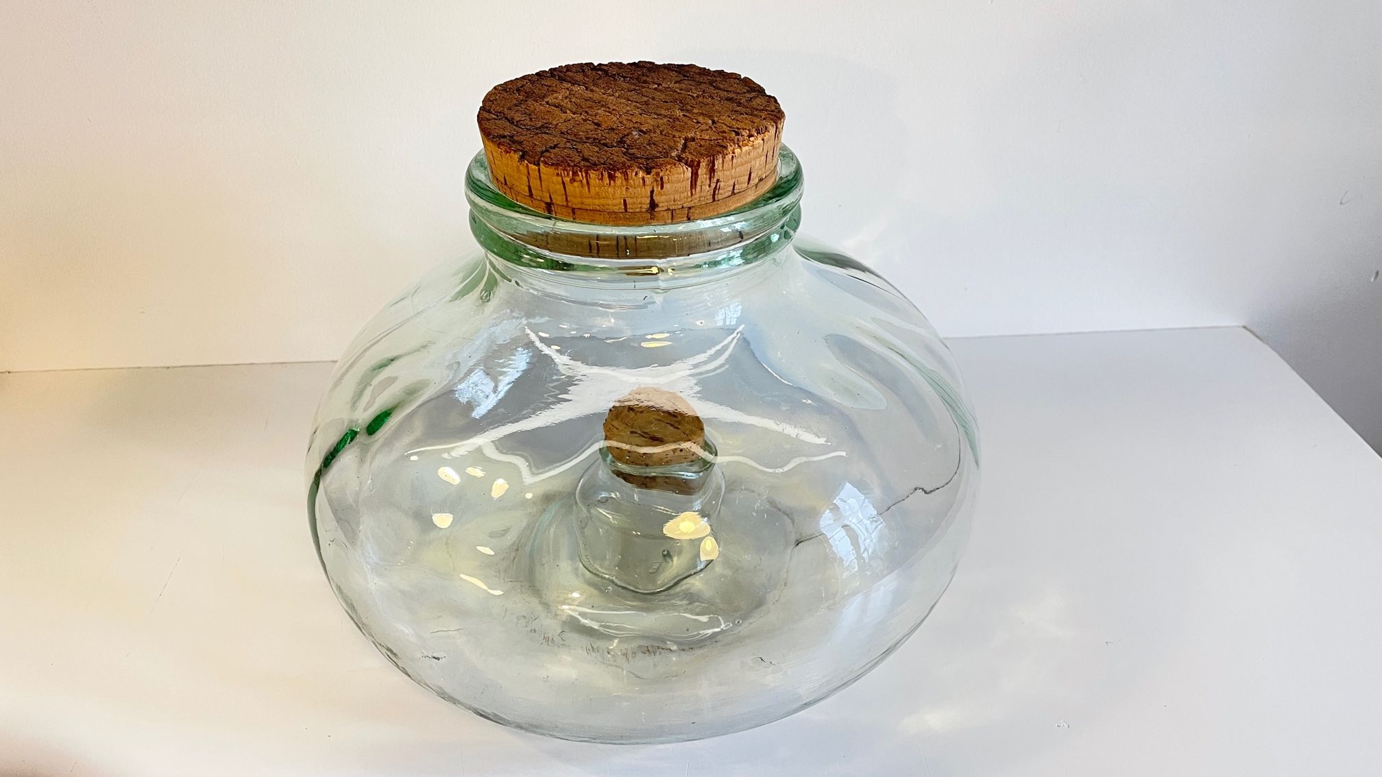 Bonbonnes vintage en verre soufflé et liège