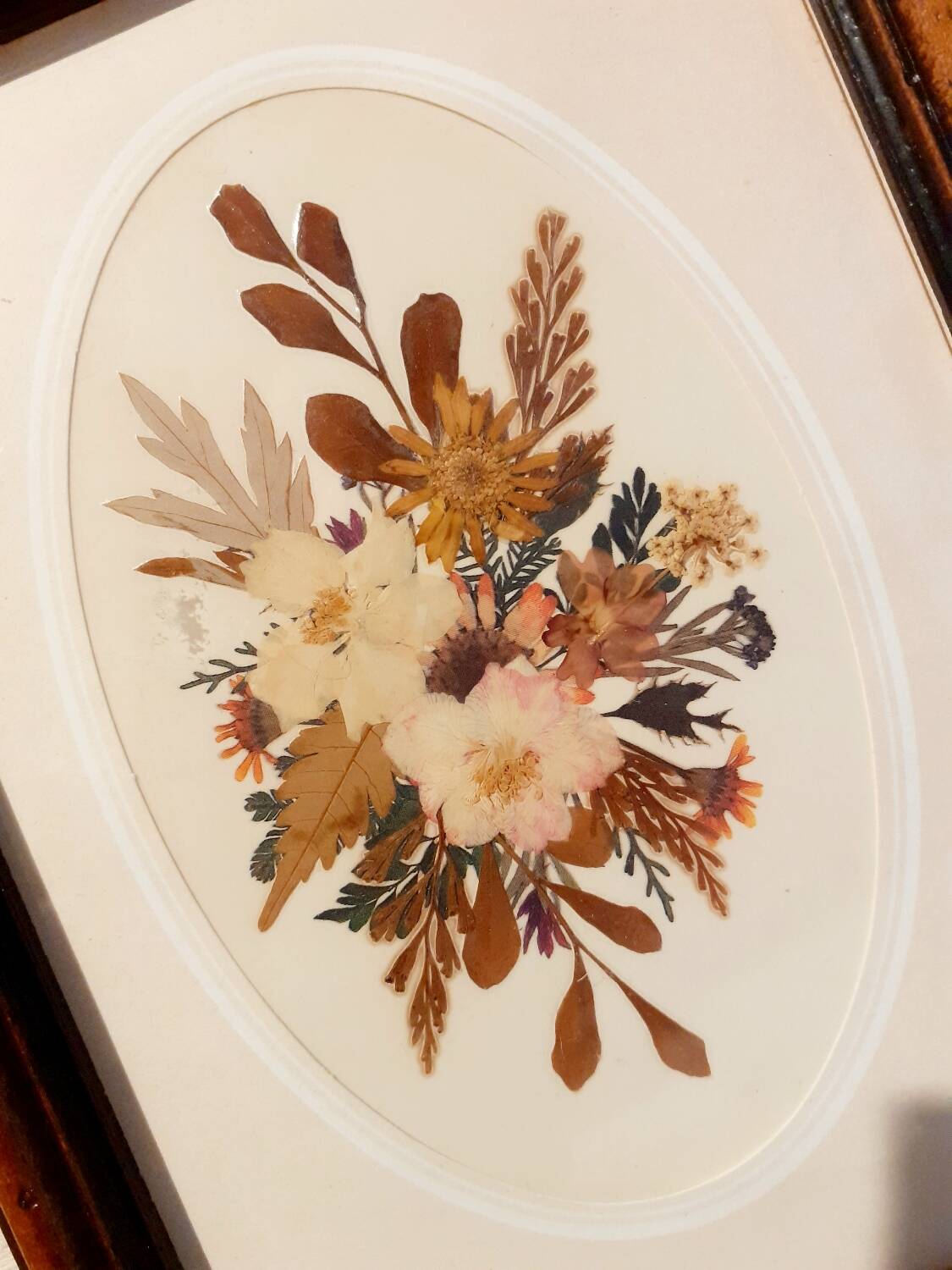 Bouquet frame of dried flowers