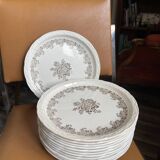 12 Assiettes Digoin à fleurs marron