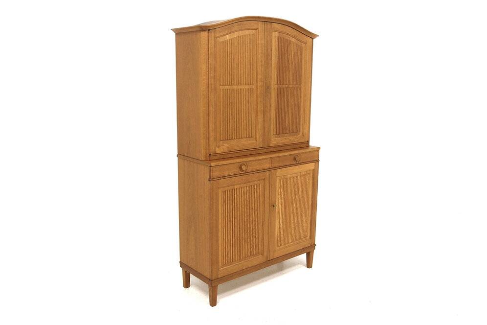 Armoire scandinave en chêne "Herrgård", Carl Malmsten, Suède, 1960