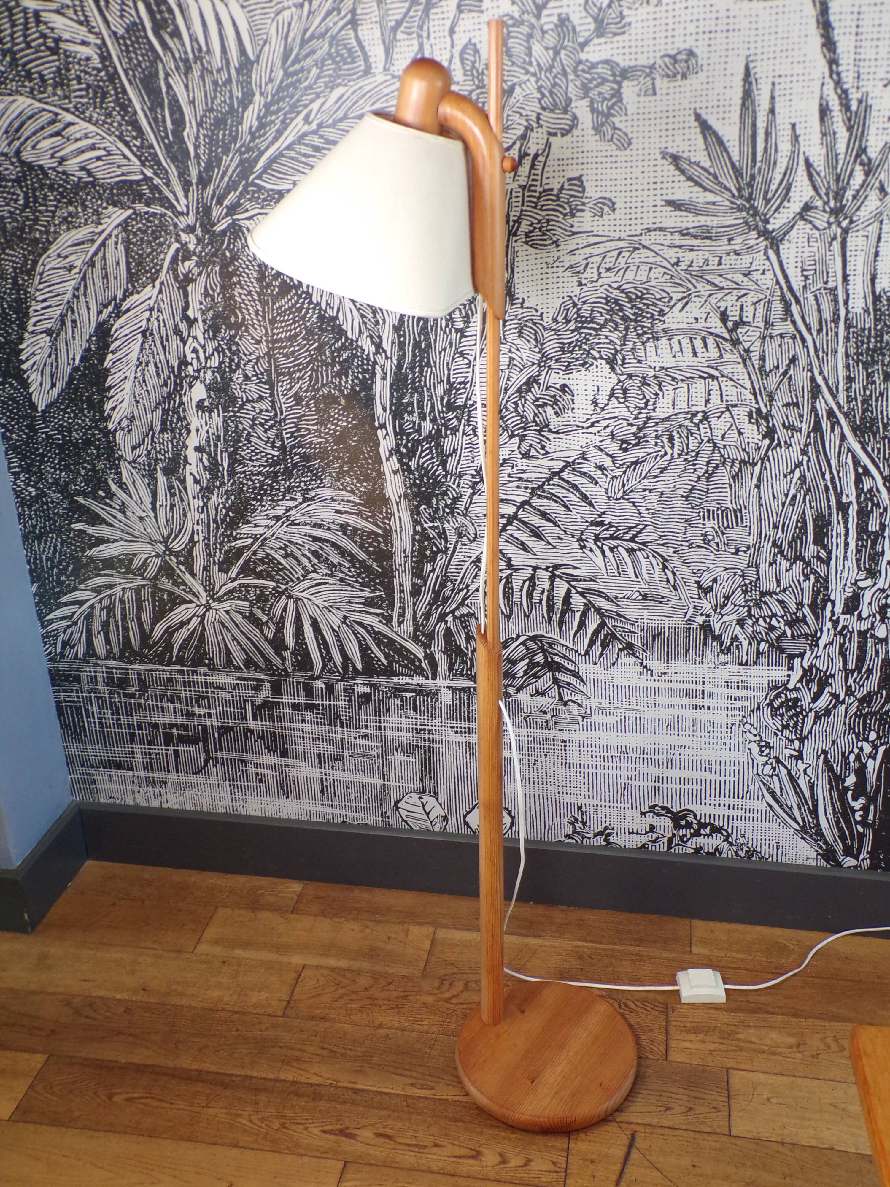 Scandinavian pine floor lamp