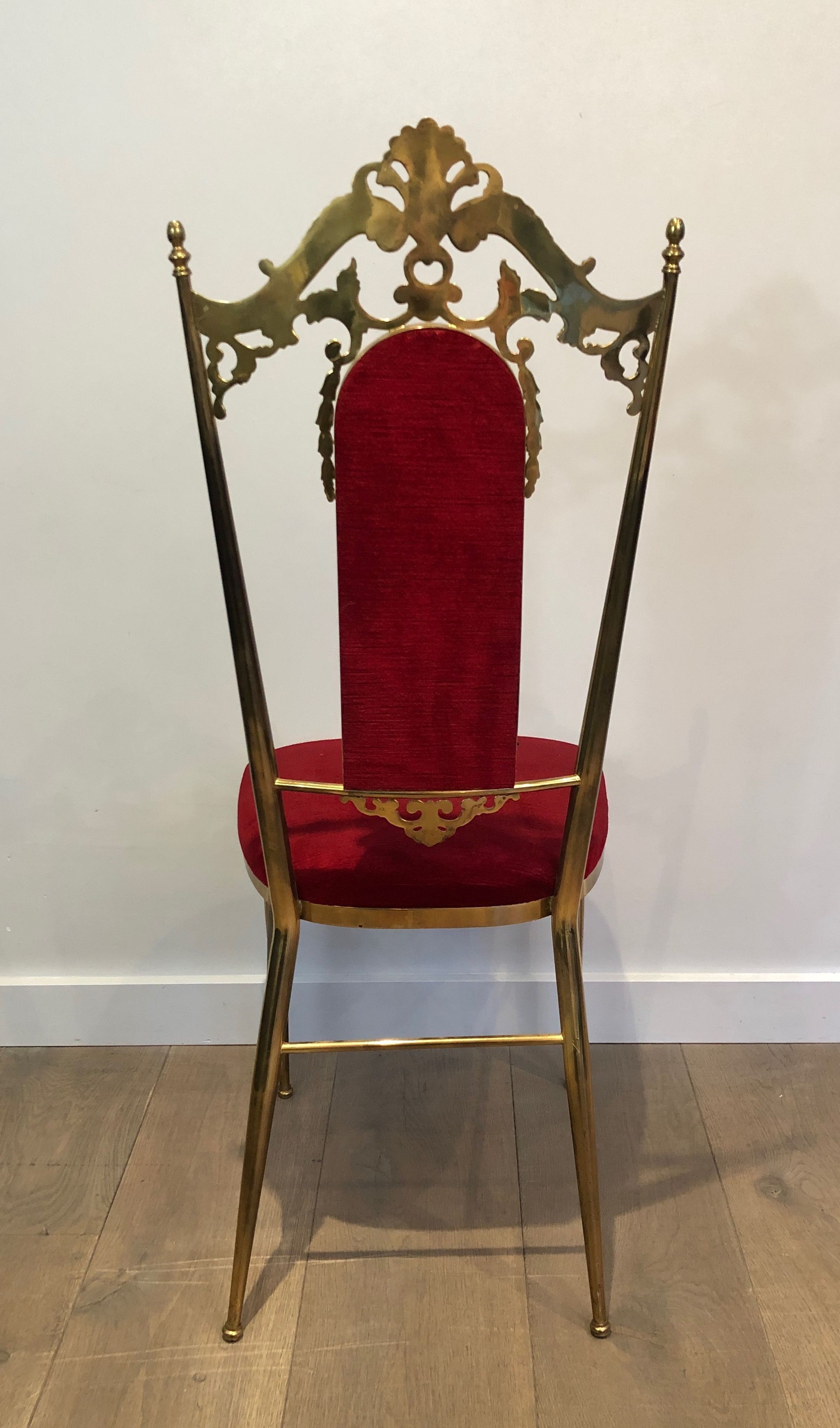 Suite de 4 chaises en laiton et velours rouge