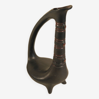 Zoomorphic pitcher vase in black ceramic