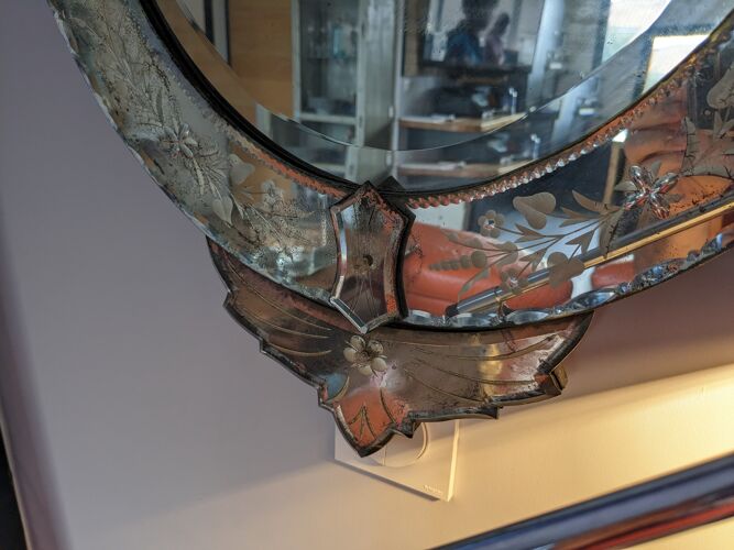 Miroir vénitien ovale période art déco 101 x 54 cm