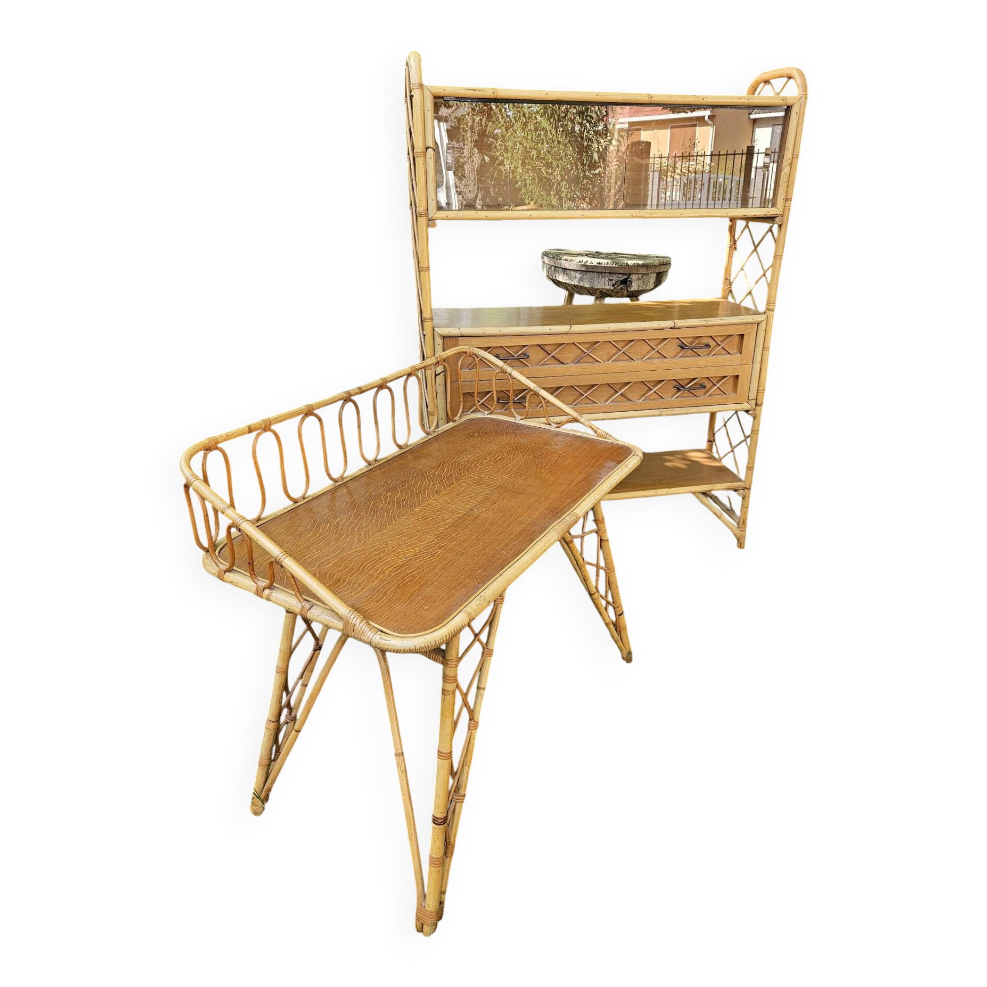 Rattan bamboo display shelf + vintage desk from the 50s-60s-70s.