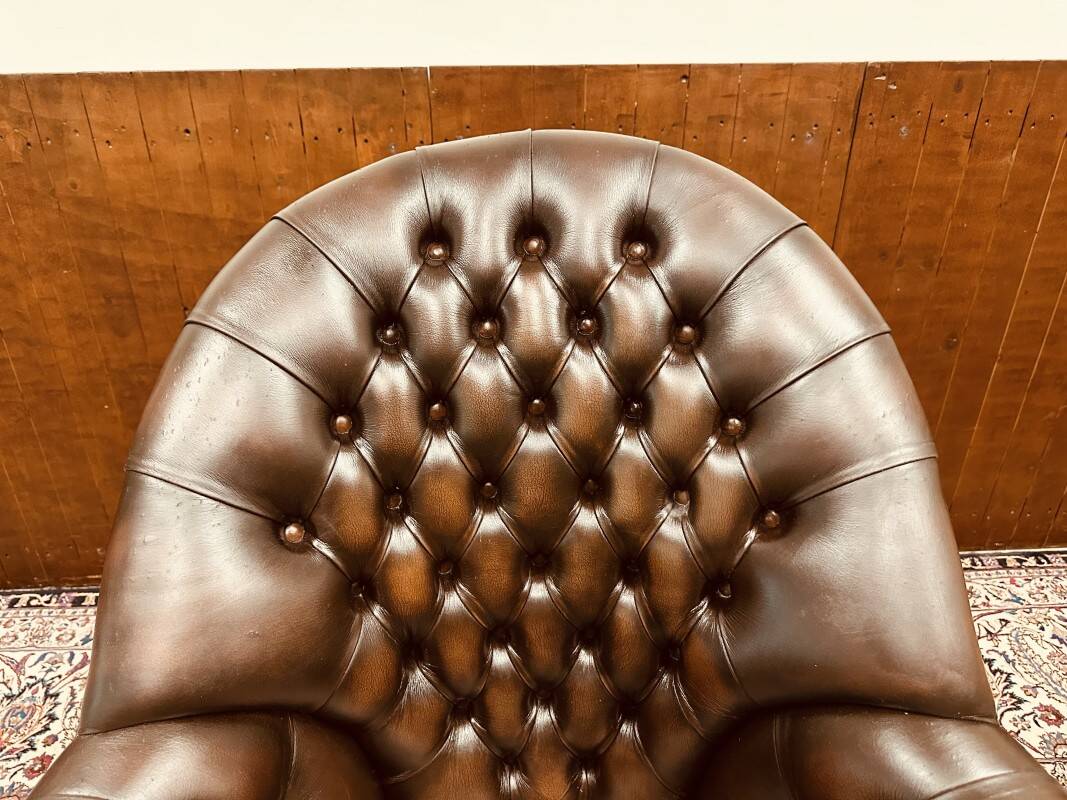 Classic English Chesterfield dark brown office chair