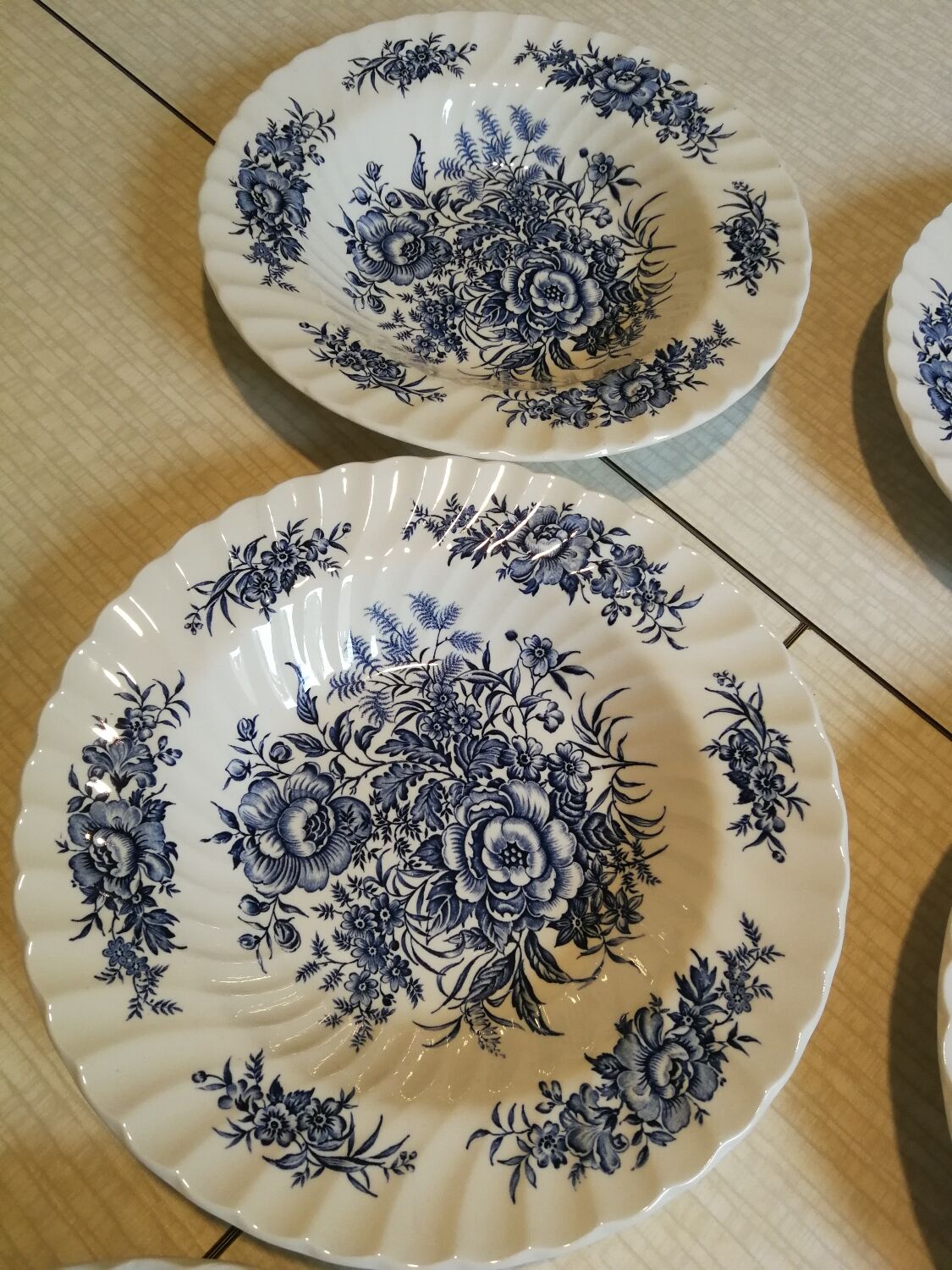 Set of 6 Beacon Hill soup plates