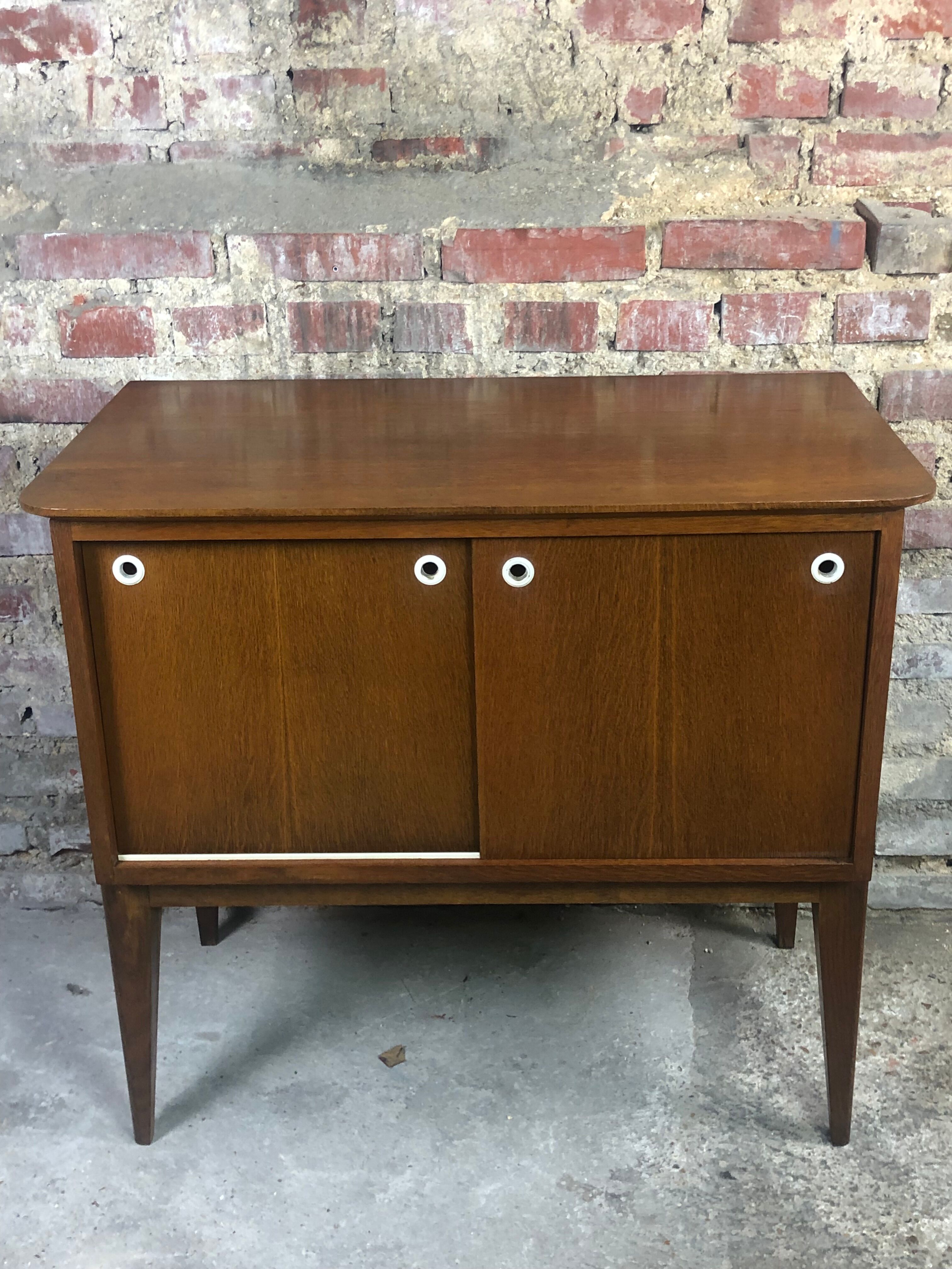 Music in vintage oak 60