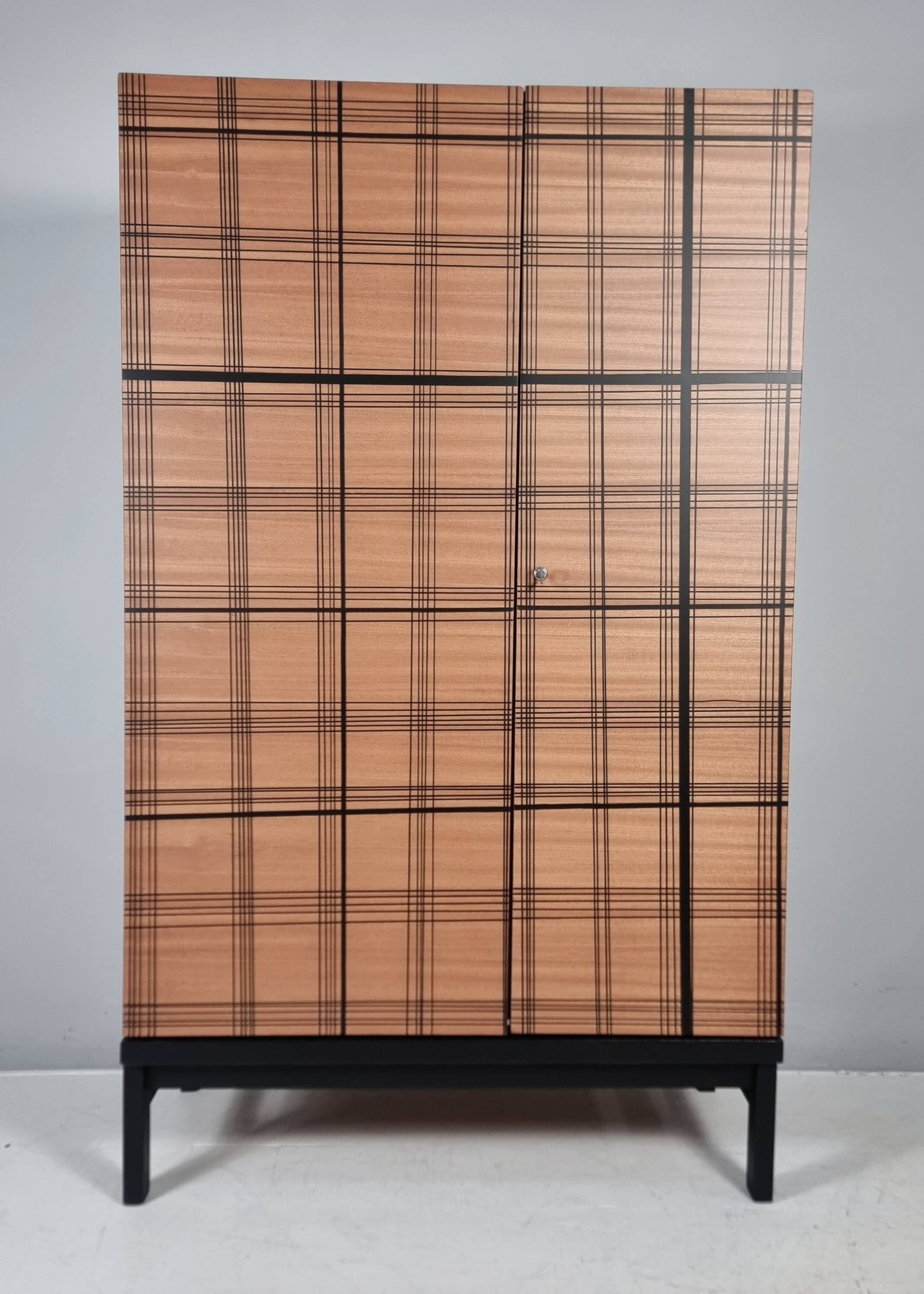 Garde-robe vintage en hêtre, années 1970