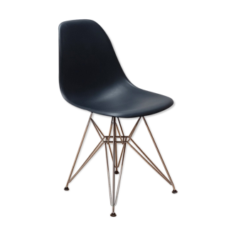 DSR chair by Charles & Ray Eames, Vitra