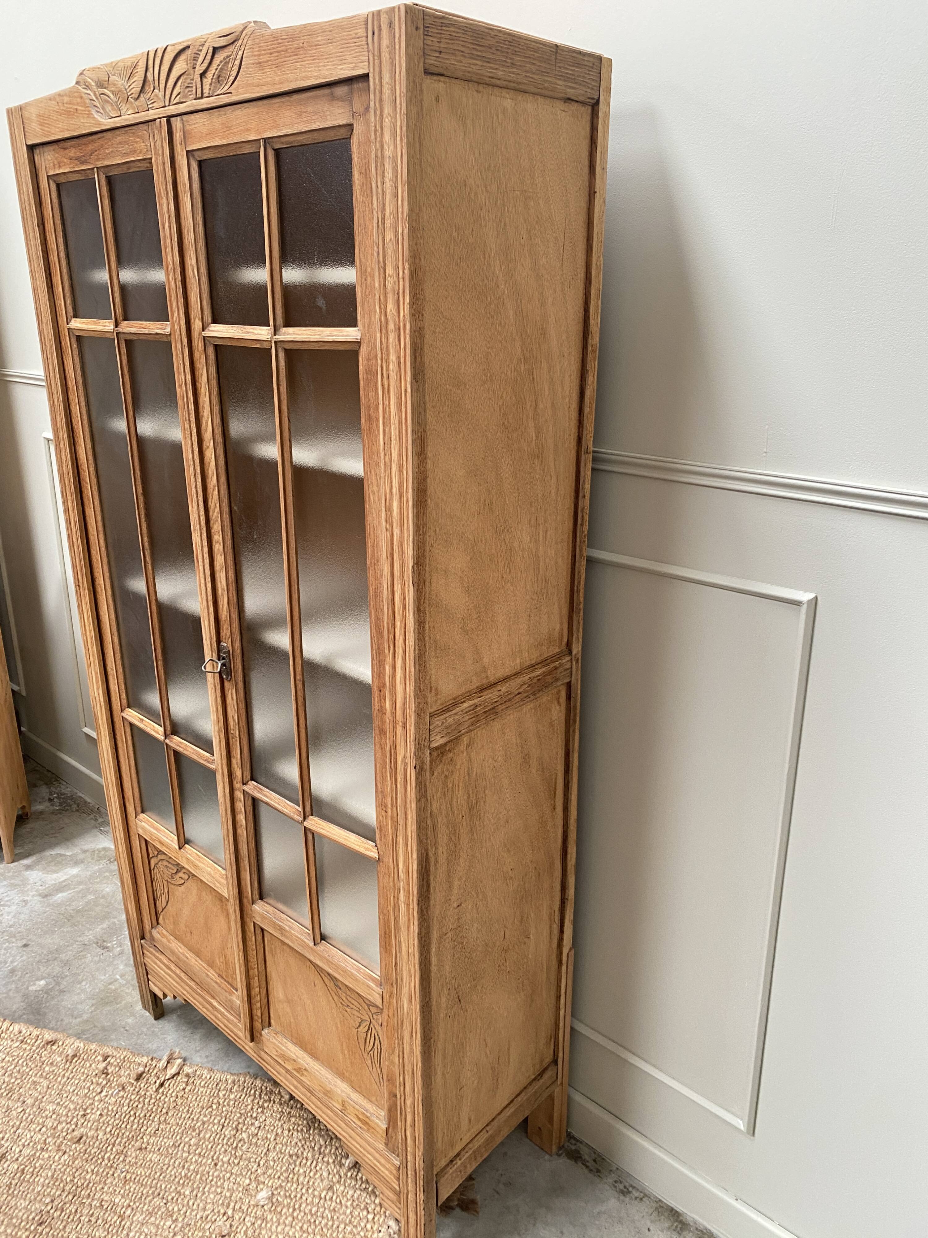 Armoire parisienne Art déco vitrée