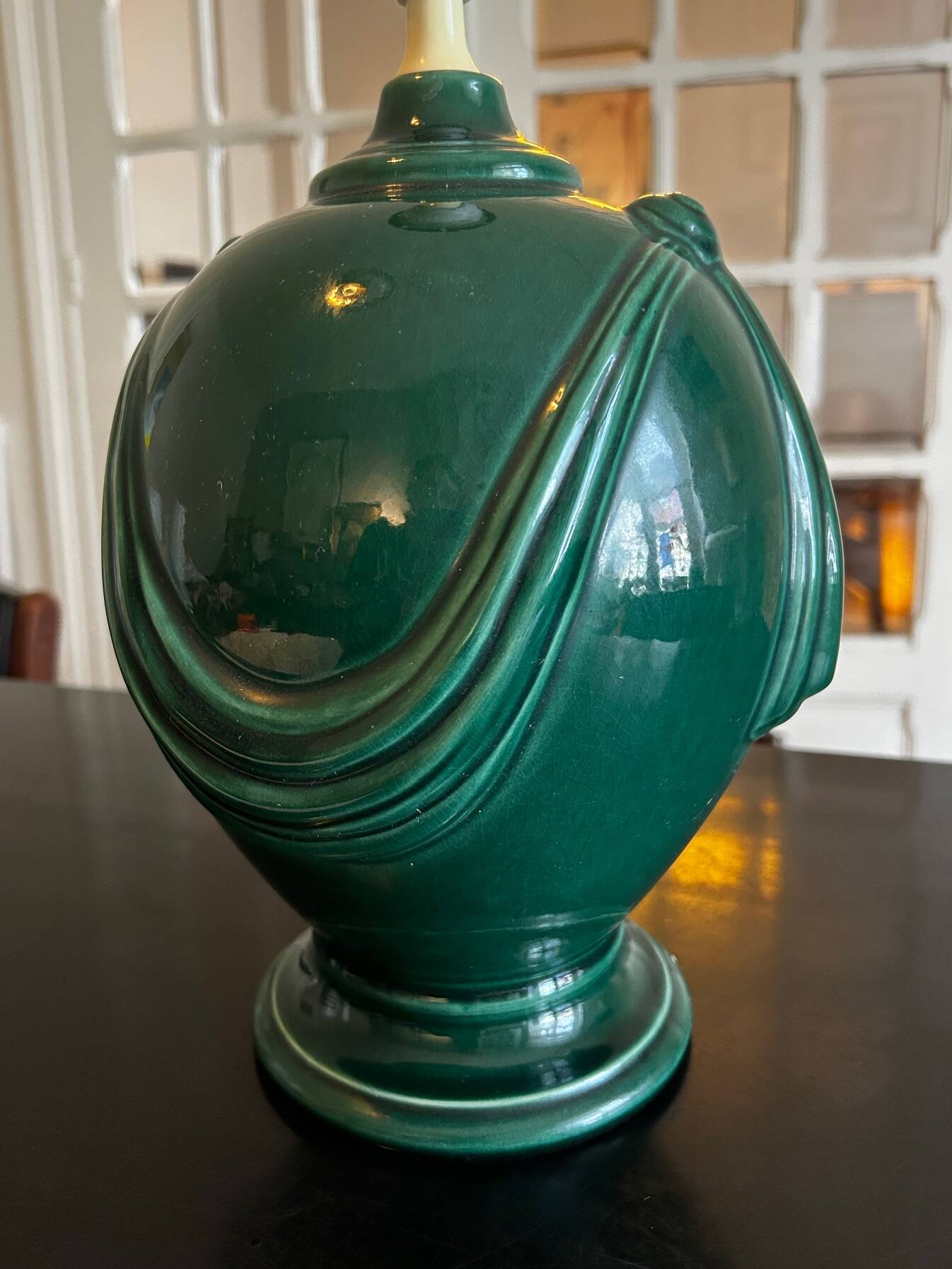 neo-classical ceramic lamp