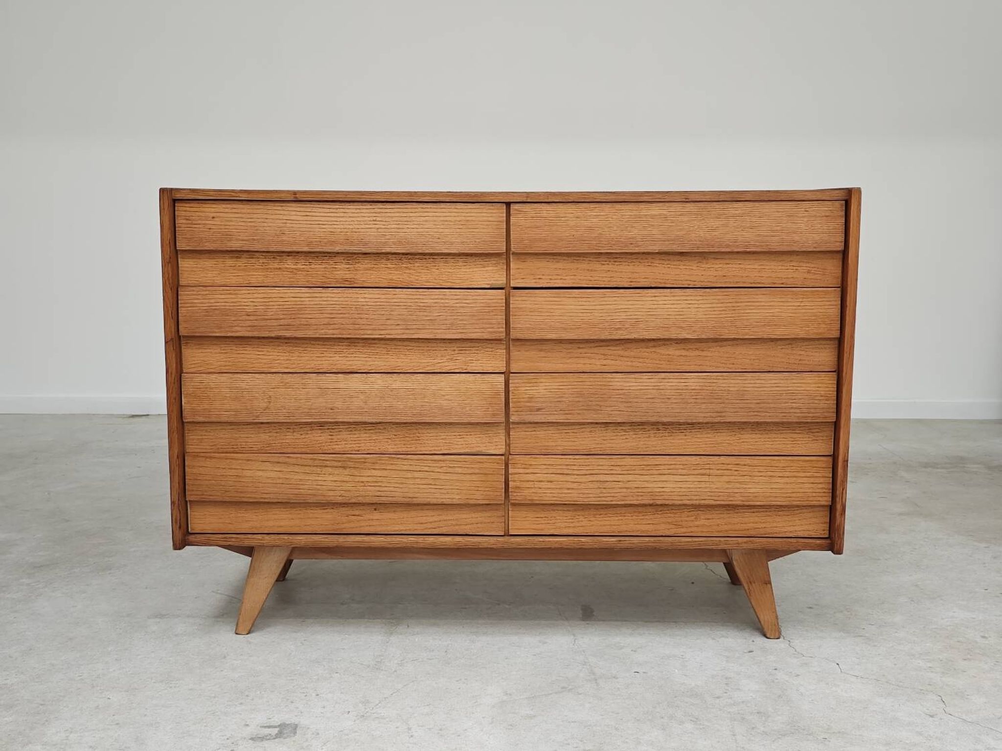 U-453 dub chest of drawers by Jiri Jiroutek for Interier Praha 1960