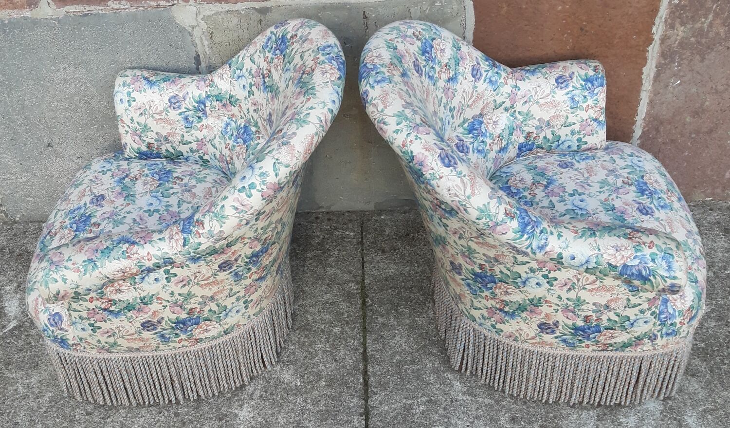 Toad armchair