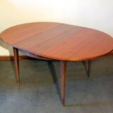 Vintage extendable round table
