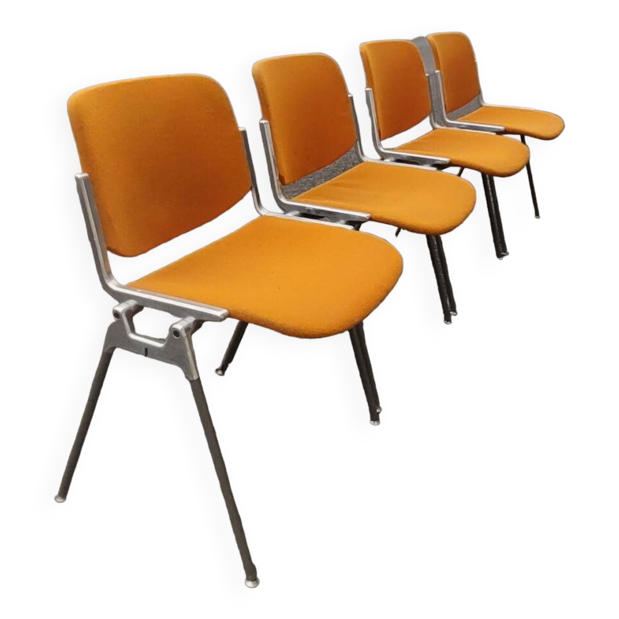 Series of 4 DSC chairs by Giancarlo Piretti for Anomina Castelli design