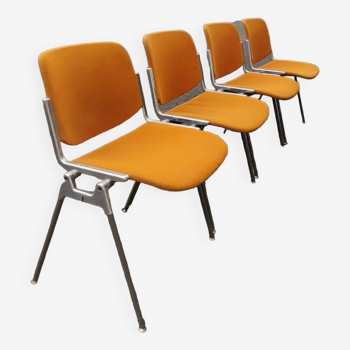 Series of 4 DSC chairs by Giancarlo Piretti for Anomina Castelli design