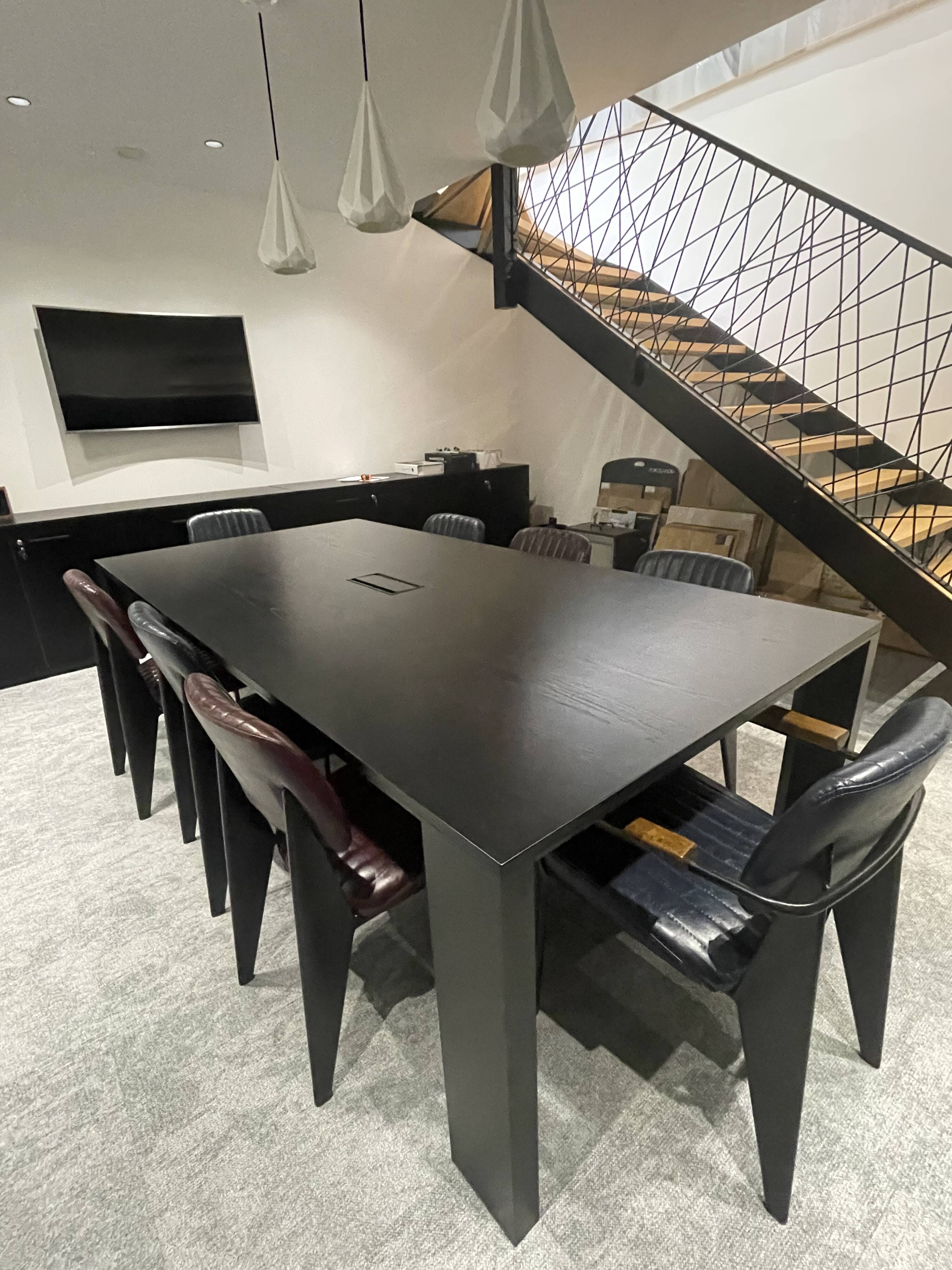 Table de réunion Oto avec 8 chaises